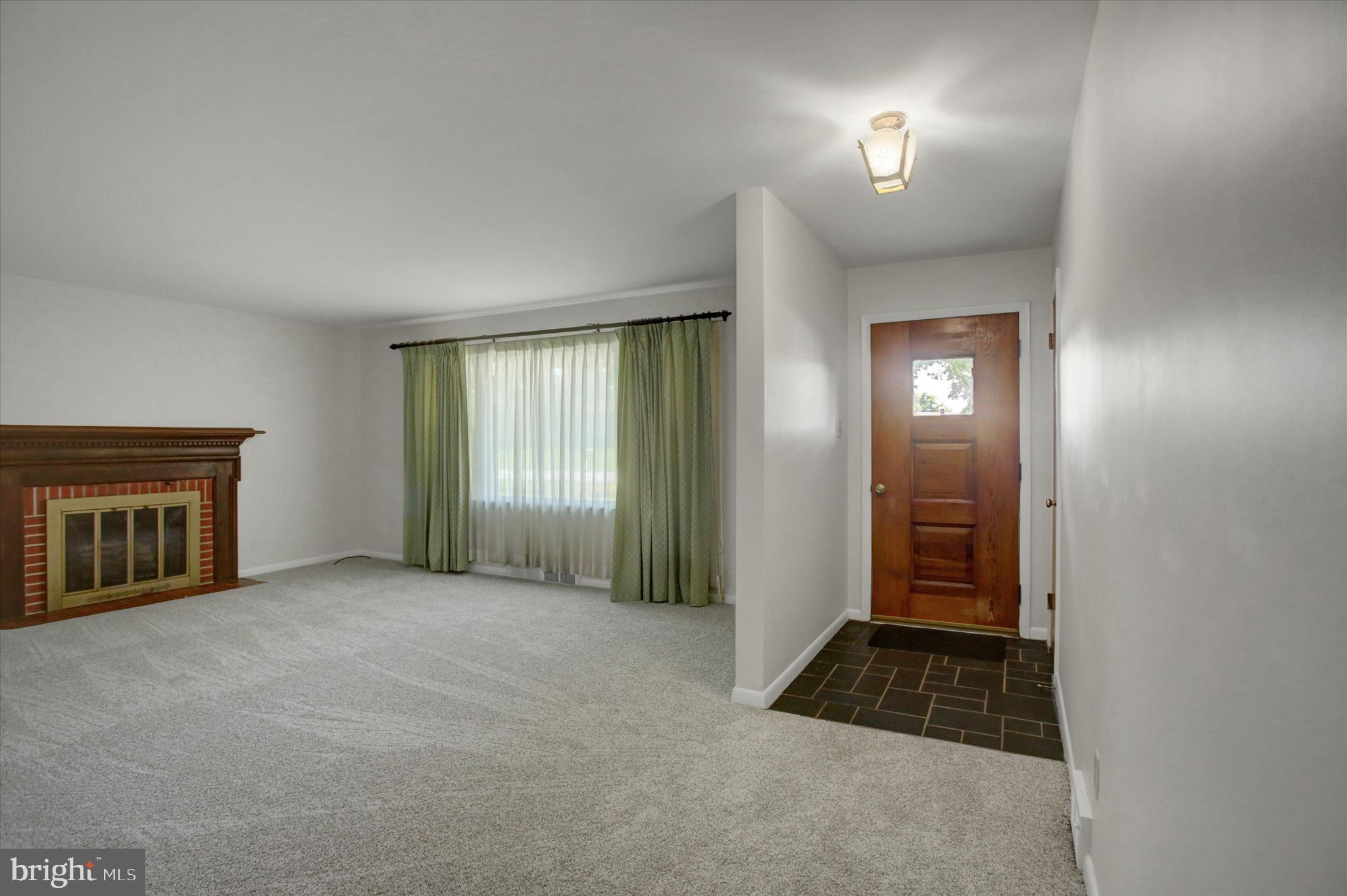 ORCHARD HILLS - Residential