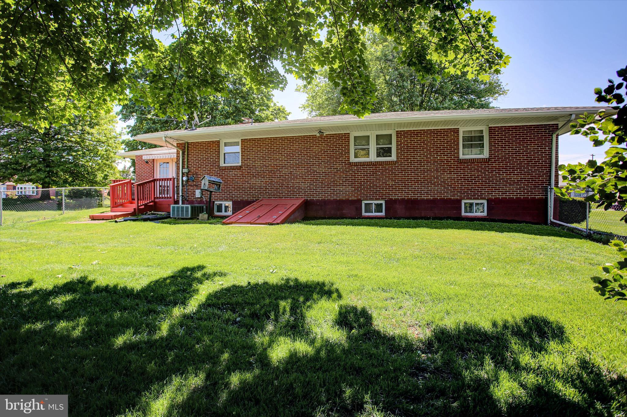 ORCHARD HILLS - Residential