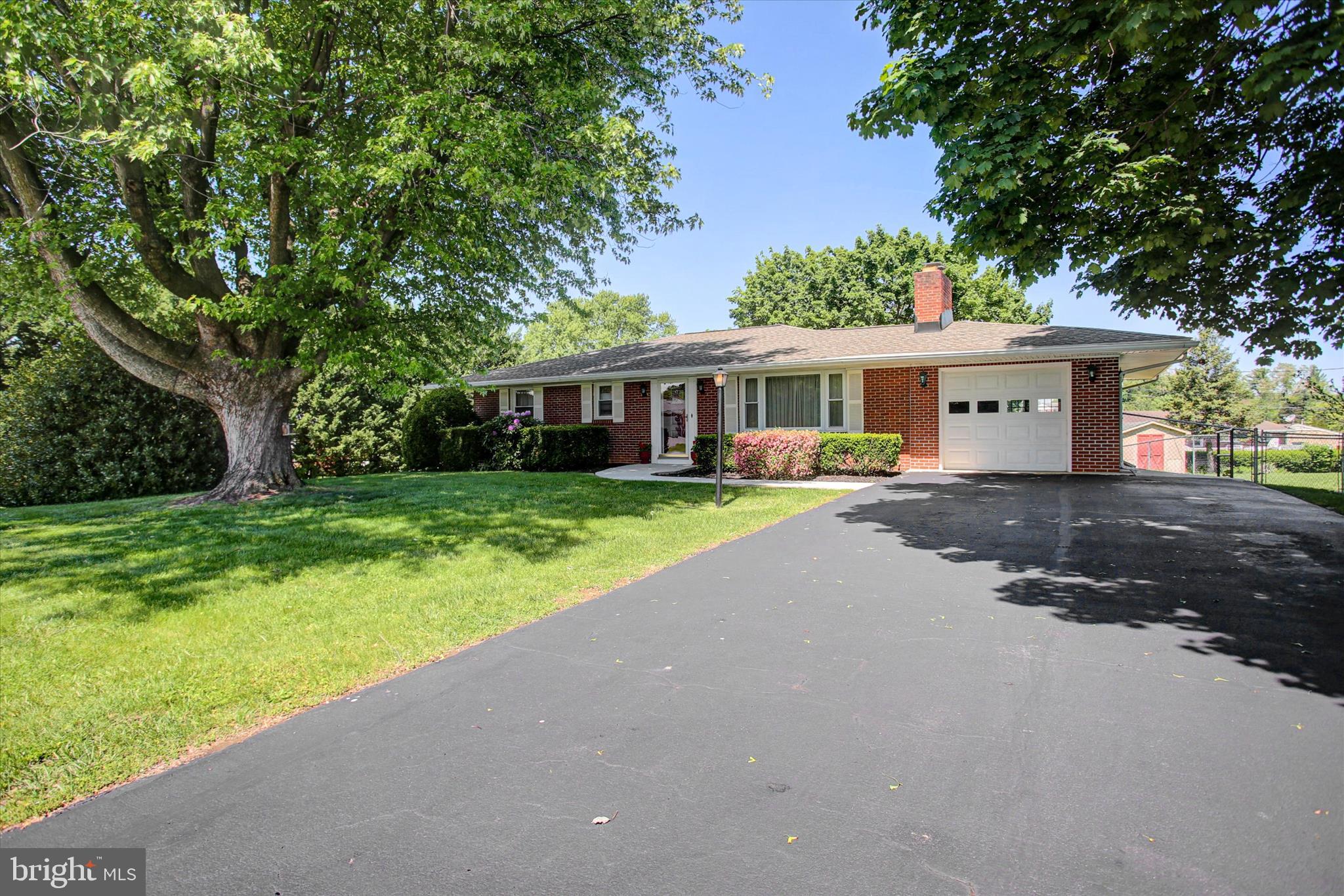 ORCHARD HILLS - Residential
