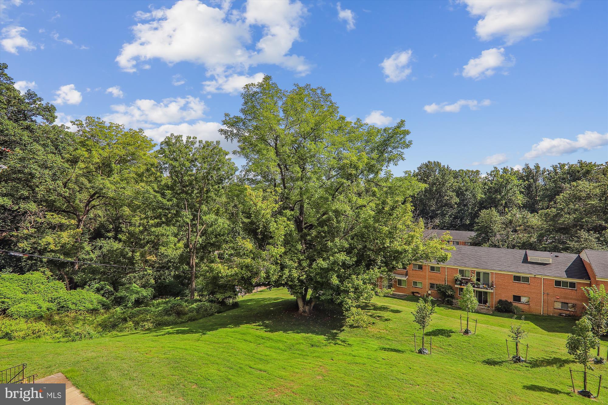 PARKSIDE CONDOMINIUMS - Residential Lease