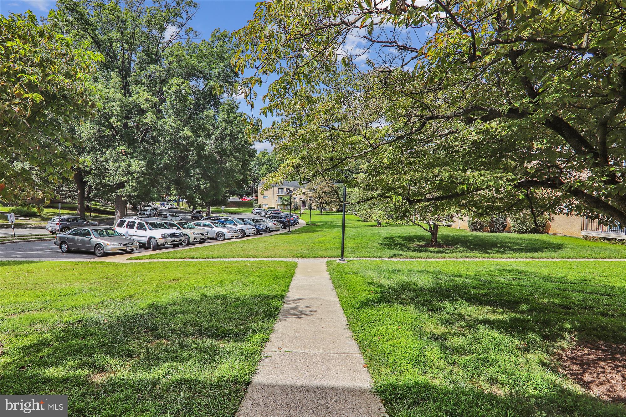 PARKSIDE CONDOMINIUMS - Residential Lease