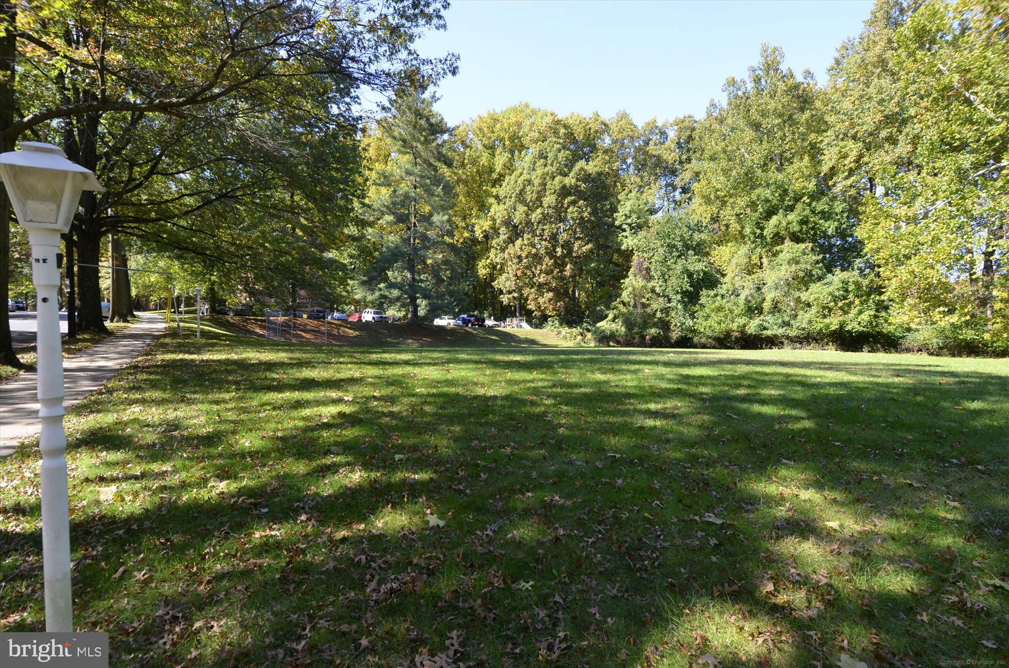 PARKSIDE CONDOMINIUMS - Residential Lease