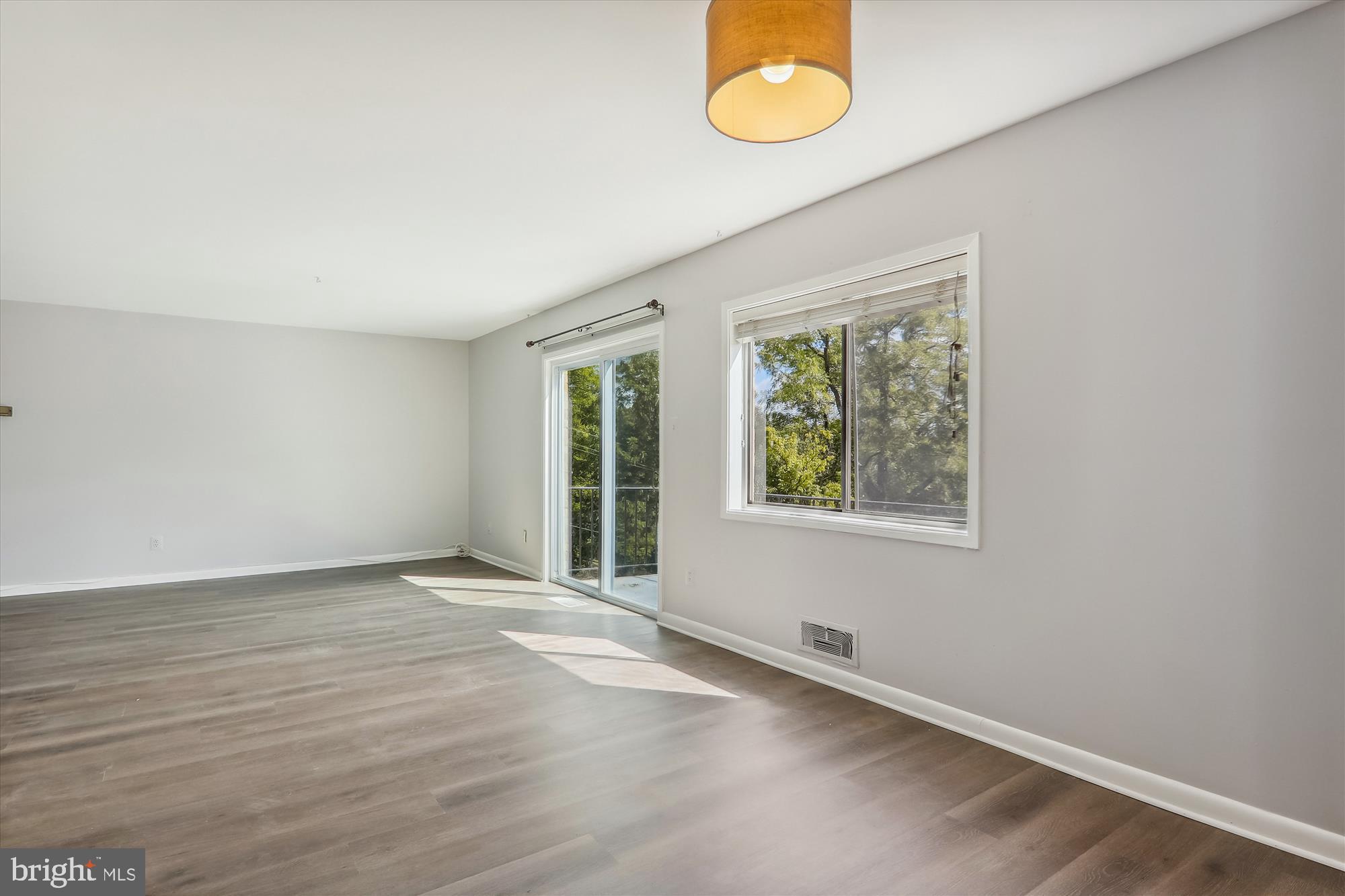 PARKSIDE CONDOMINIUMS - Residential Lease