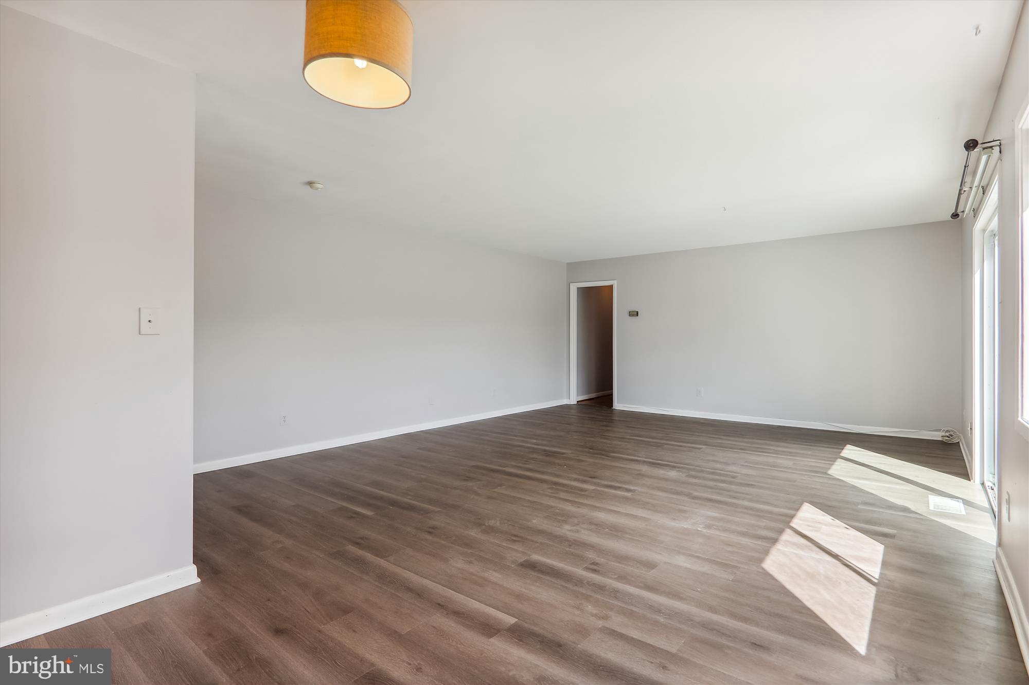 PARKSIDE CONDOMINIUMS - Residential Lease