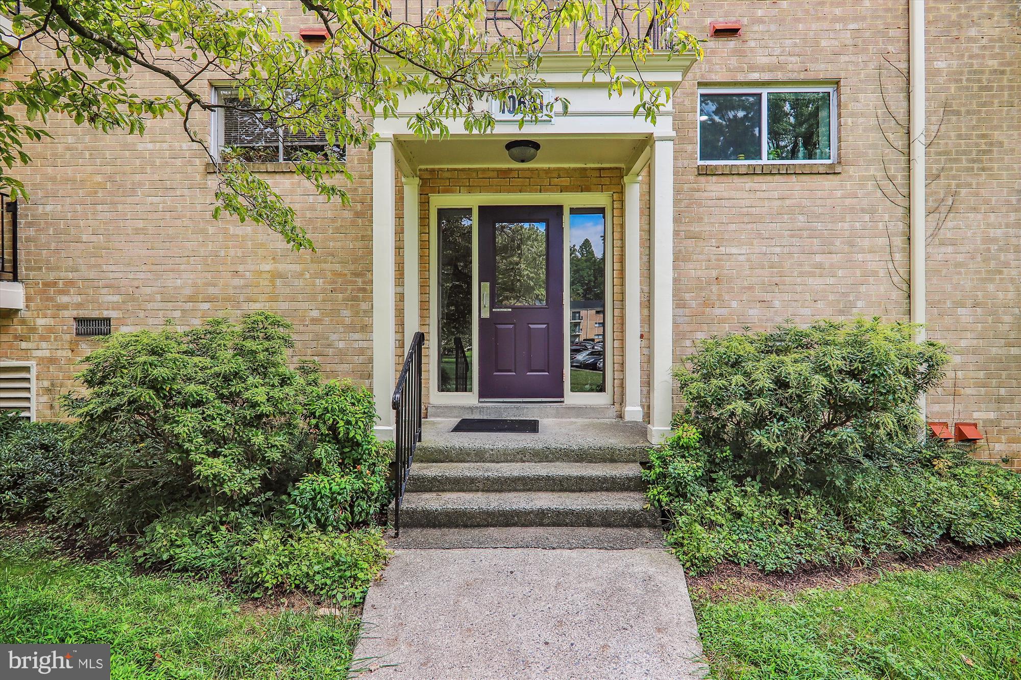 PARKSIDE CONDOMINIUMS - Residential Lease