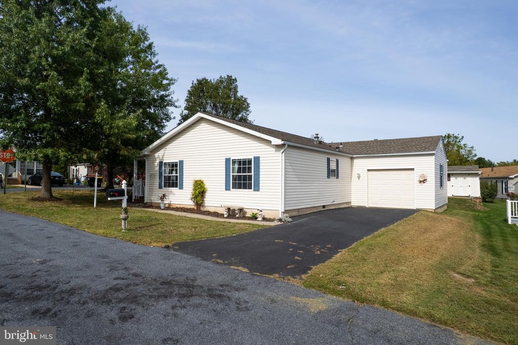 Photo of 104 Primrose Lane, ROYERSFORD, PA 19468 (MLS # PAMC2156752)