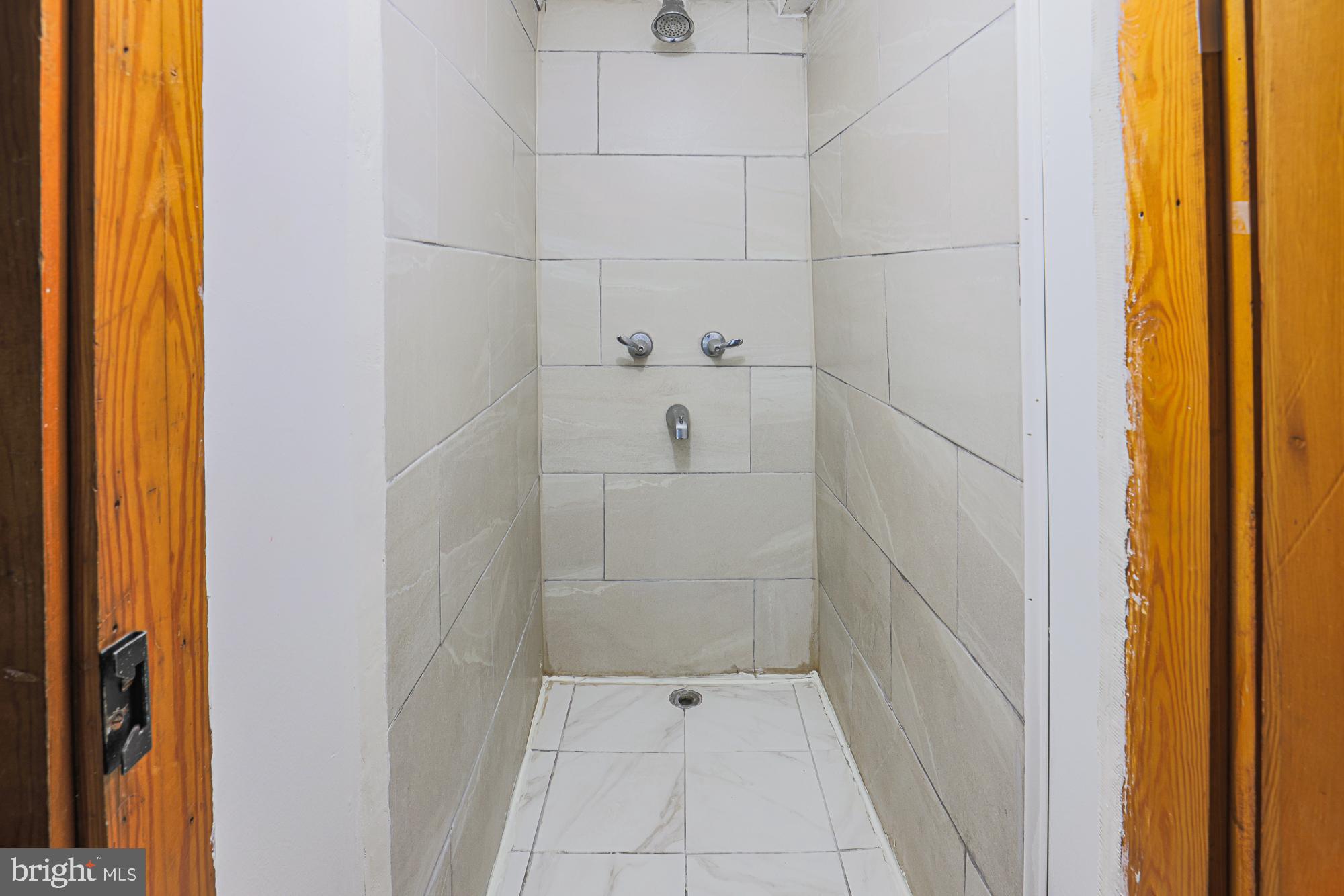 NORTHWOOD - Residential