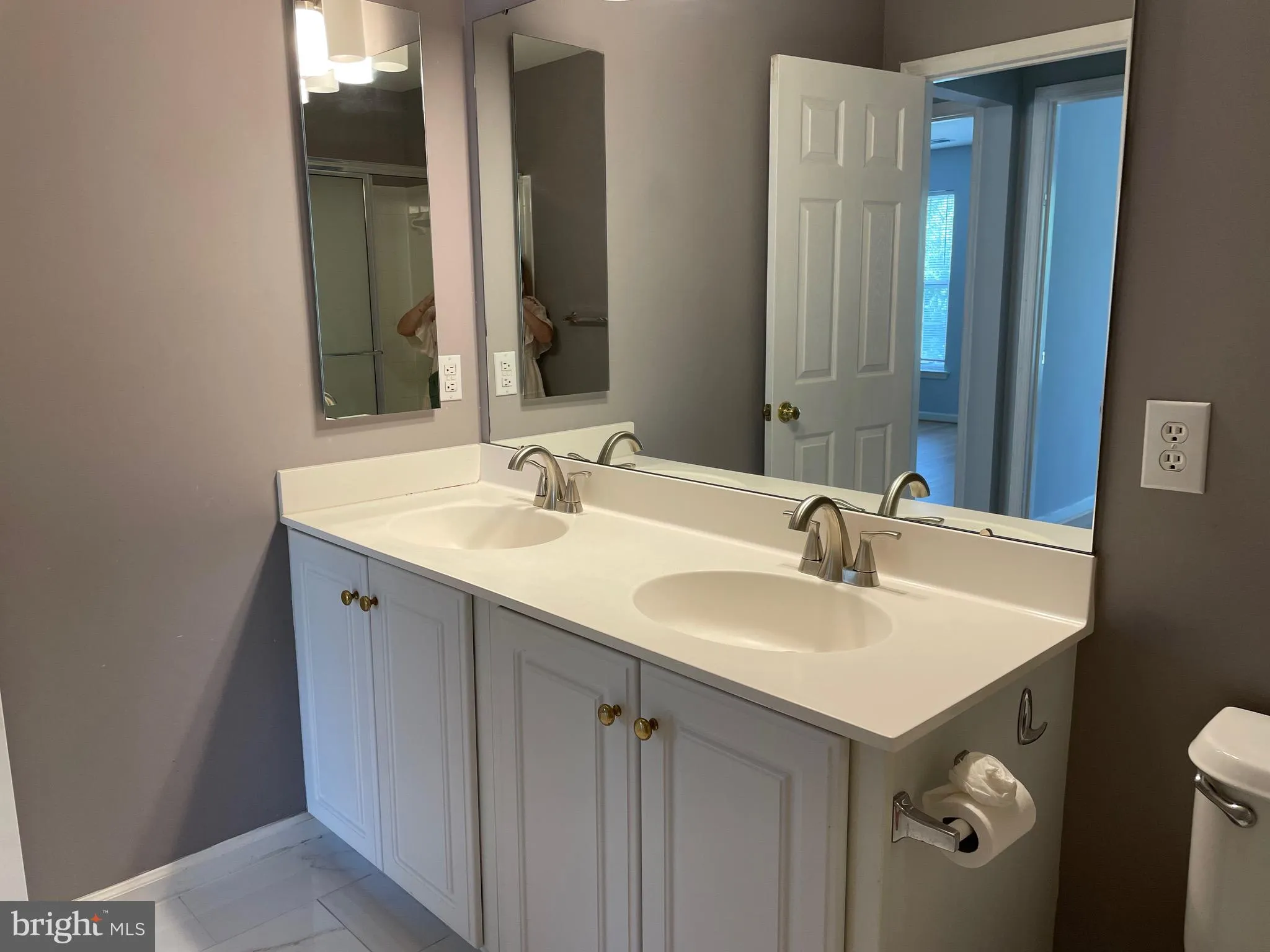 Cherry Hill, New Jersey 08003, United States, 3 Bedrooms Bedrooms, ,3 BathroomsBathrooms,Residential,Pending,235731