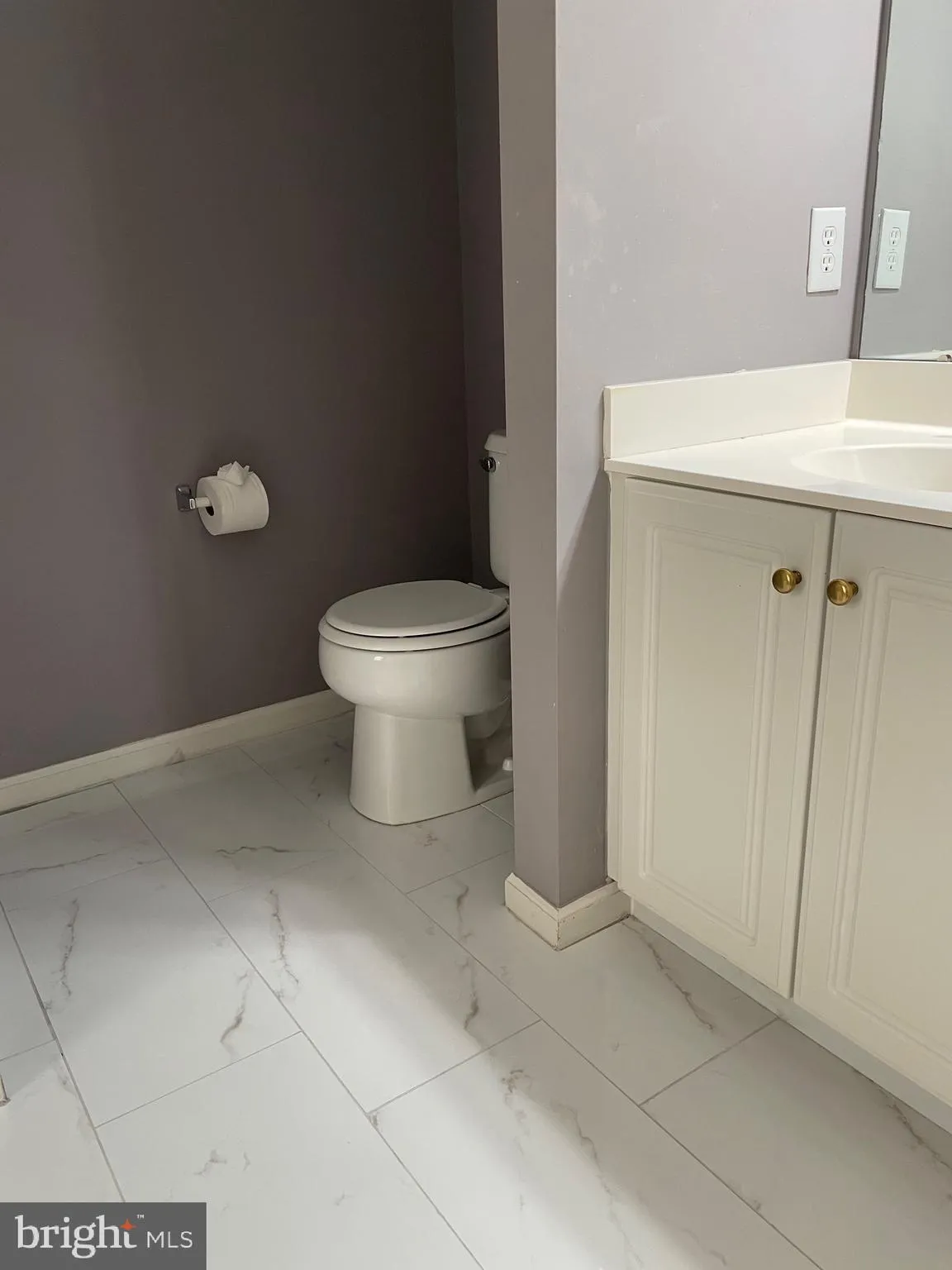 Cherry Hill, New Jersey 08003, United States, 3 Bedrooms Bedrooms, ,3 BathroomsBathrooms,Residential,Pending,235731