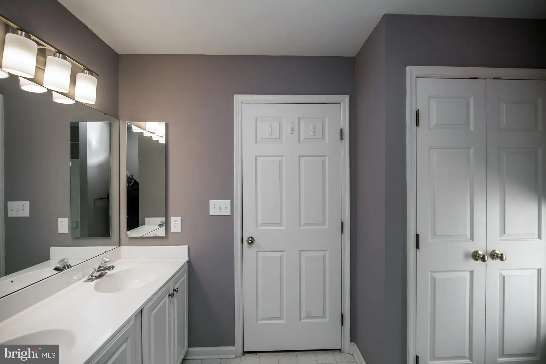 Cherry Hill, New Jersey 08003, United States, 3 Bedrooms Bedrooms, ,3 BathroomsBathrooms,Residential,Pending,235731