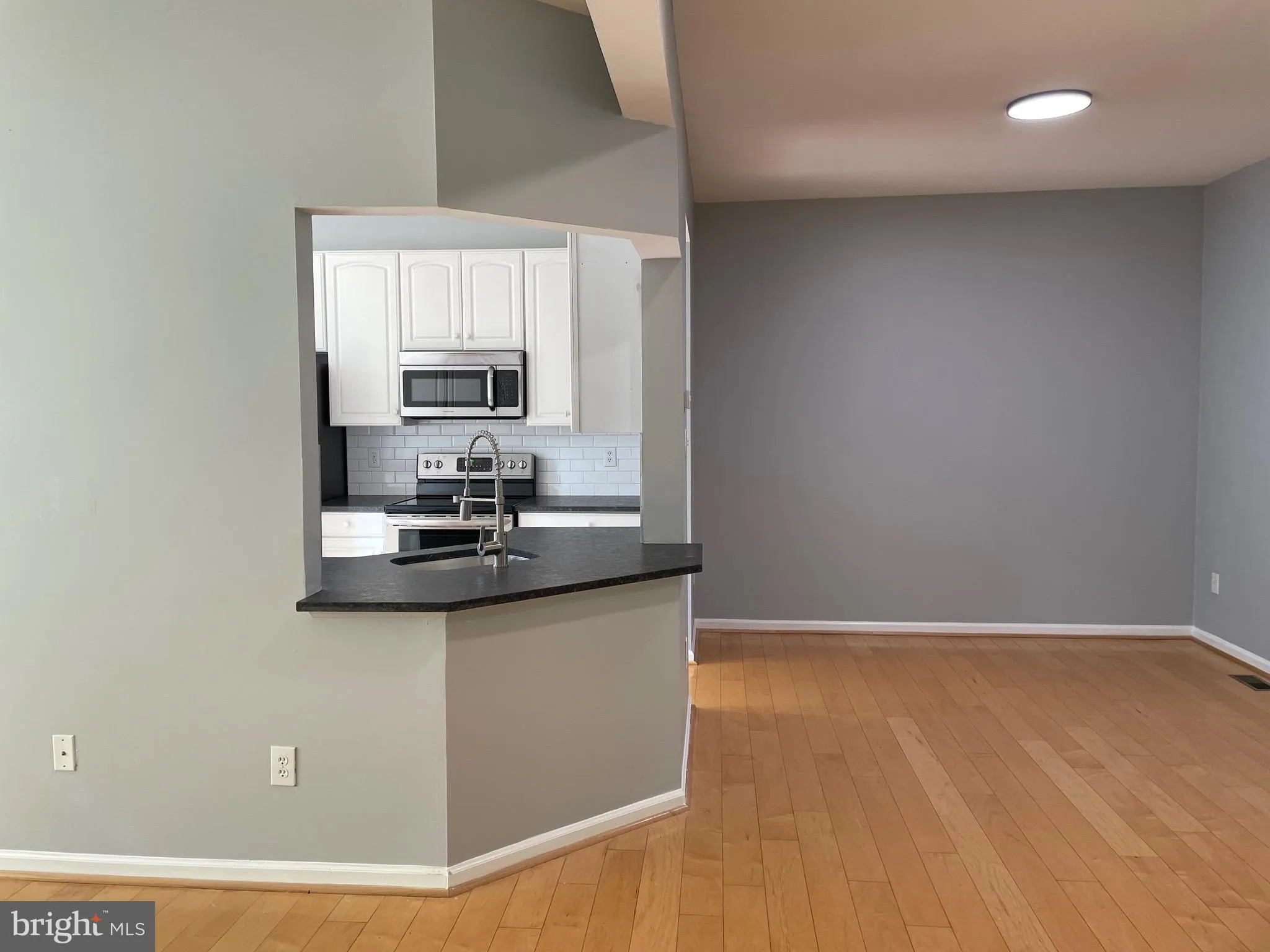 Cherry Hill, New Jersey 08003, United States, 3 Bedrooms Bedrooms, ,3 BathroomsBathrooms,Residential,Pending,235731