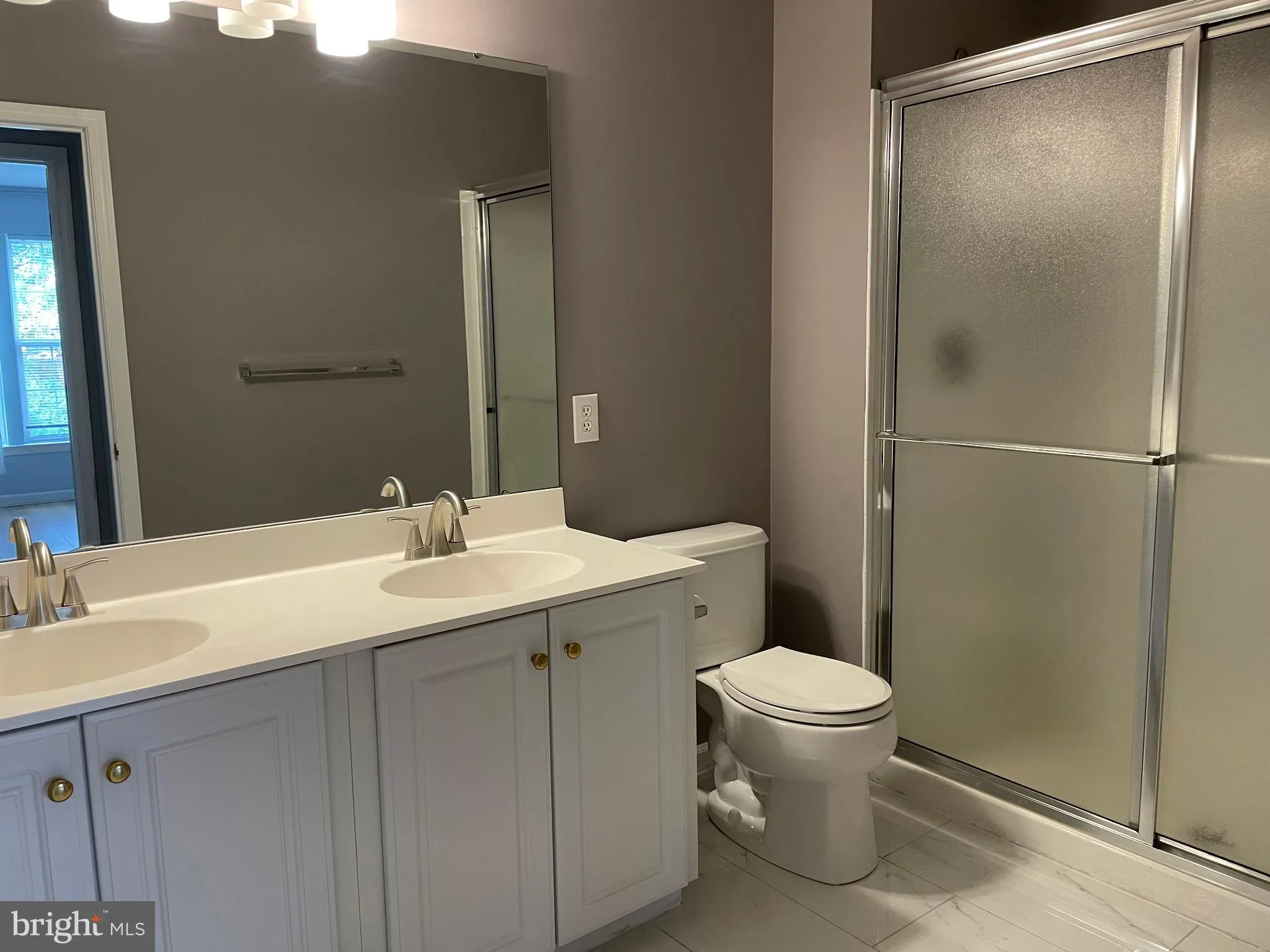 Cherry Hill, New Jersey 08003, United States, 3 Bedrooms Bedrooms, ,3 BathroomsBathrooms,Residential,Pending,235731