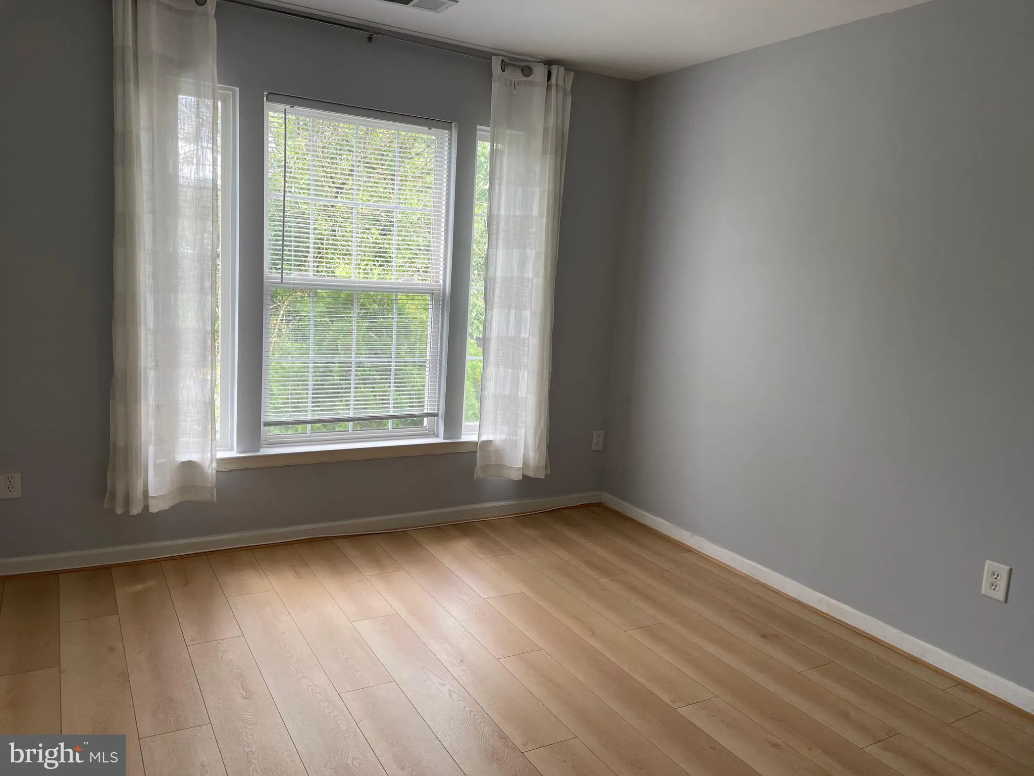 Cherry Hill, New Jersey 08003, United States, 3 Bedrooms Bedrooms, ,3 BathroomsBathrooms,Residential,Pending,235731