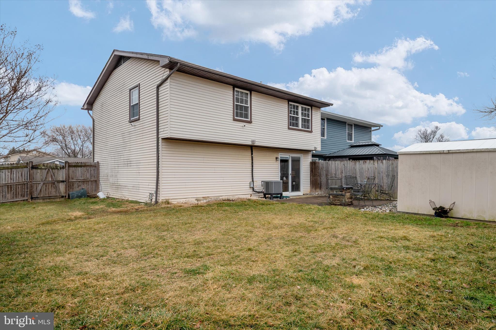 FOUR SEASONS ESTATES - Residential