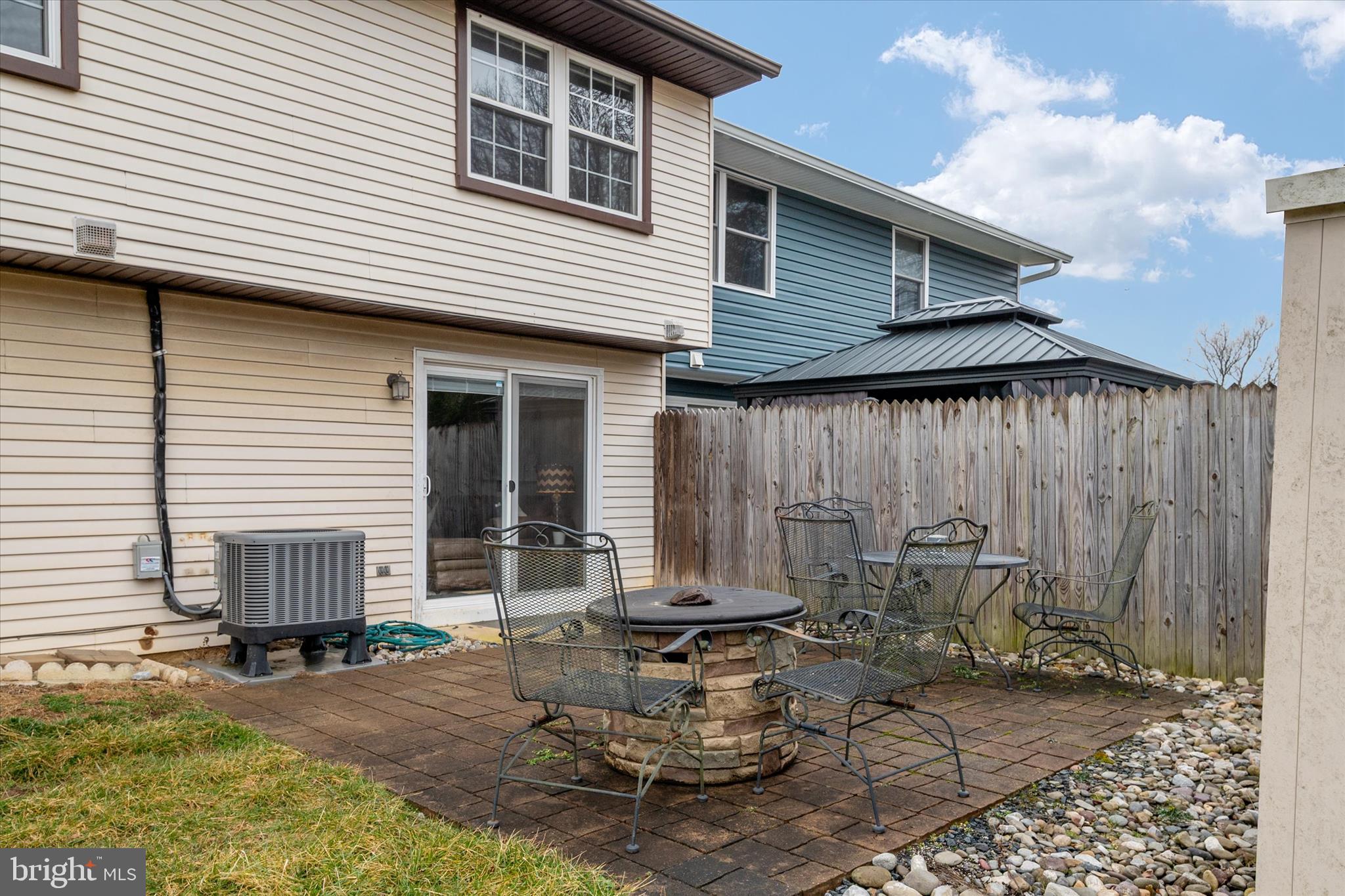 FOUR SEASONS ESTATES - Residential