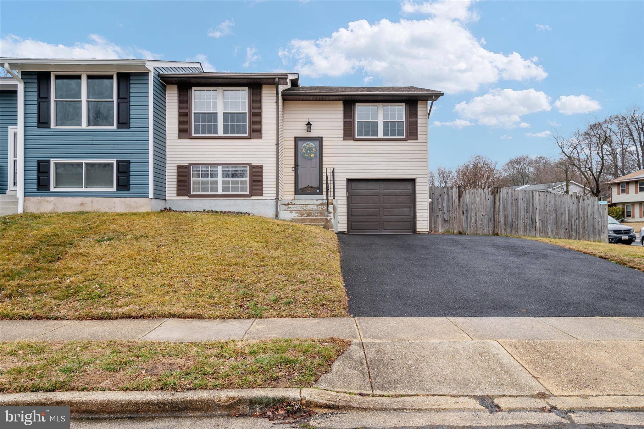 FOUR SEASONS ESTATES - Residential