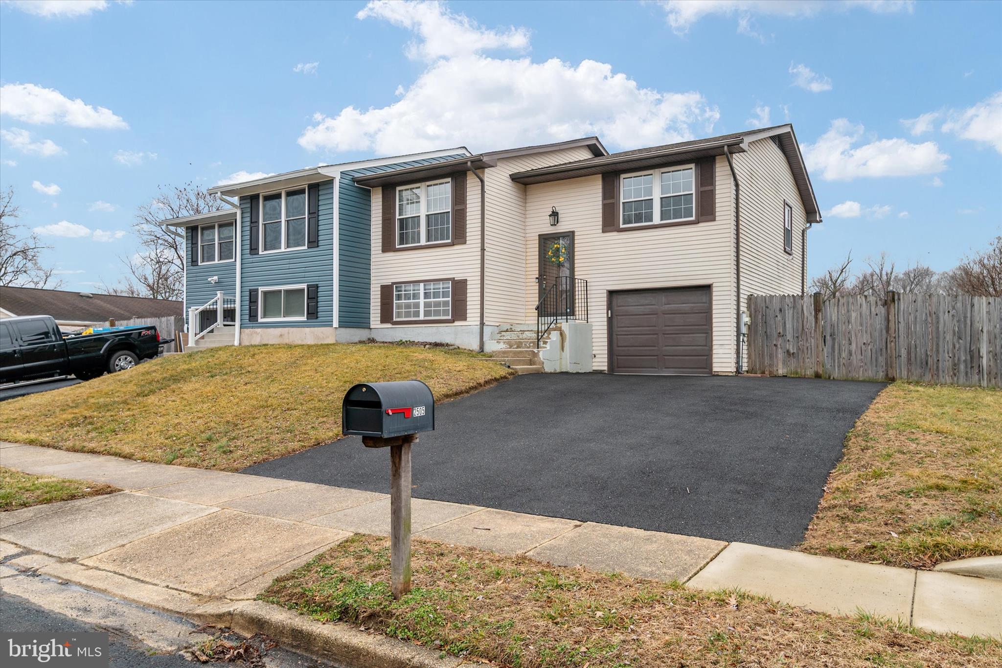 FOUR SEASONS ESTATES - Residential