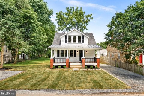 Photo of 321 W J Street, PURCELLVILLE, VA 20132 (MLS # VALO2107734) Photo of 321 W J Street, PURCELLVILLE, VA 20132 (MLS # VALO2107734)