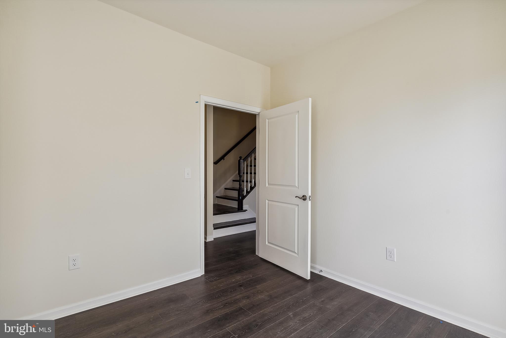 01 LIVINGSTON ROAD
