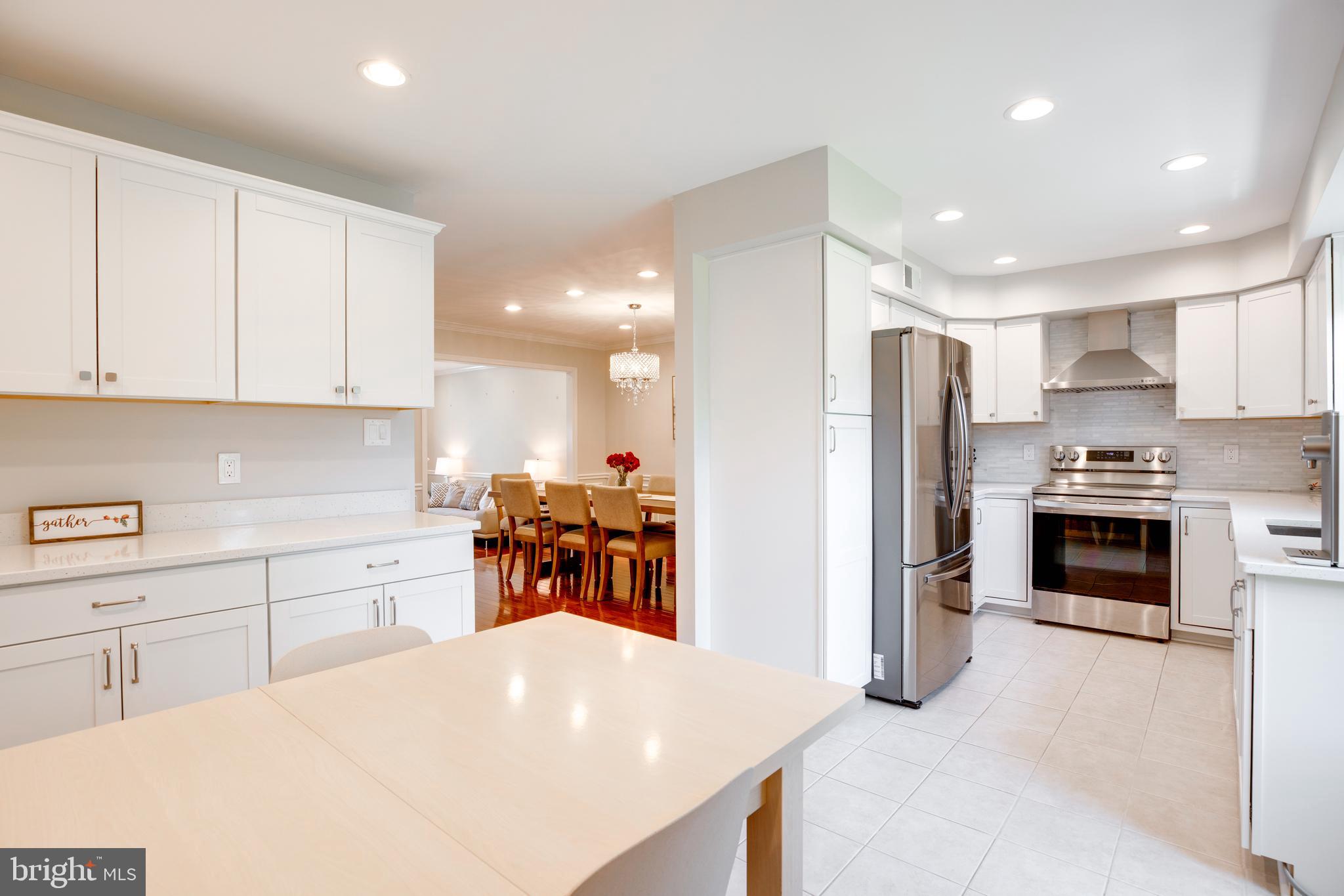 OAKTON VILLAGE - Residential Lease