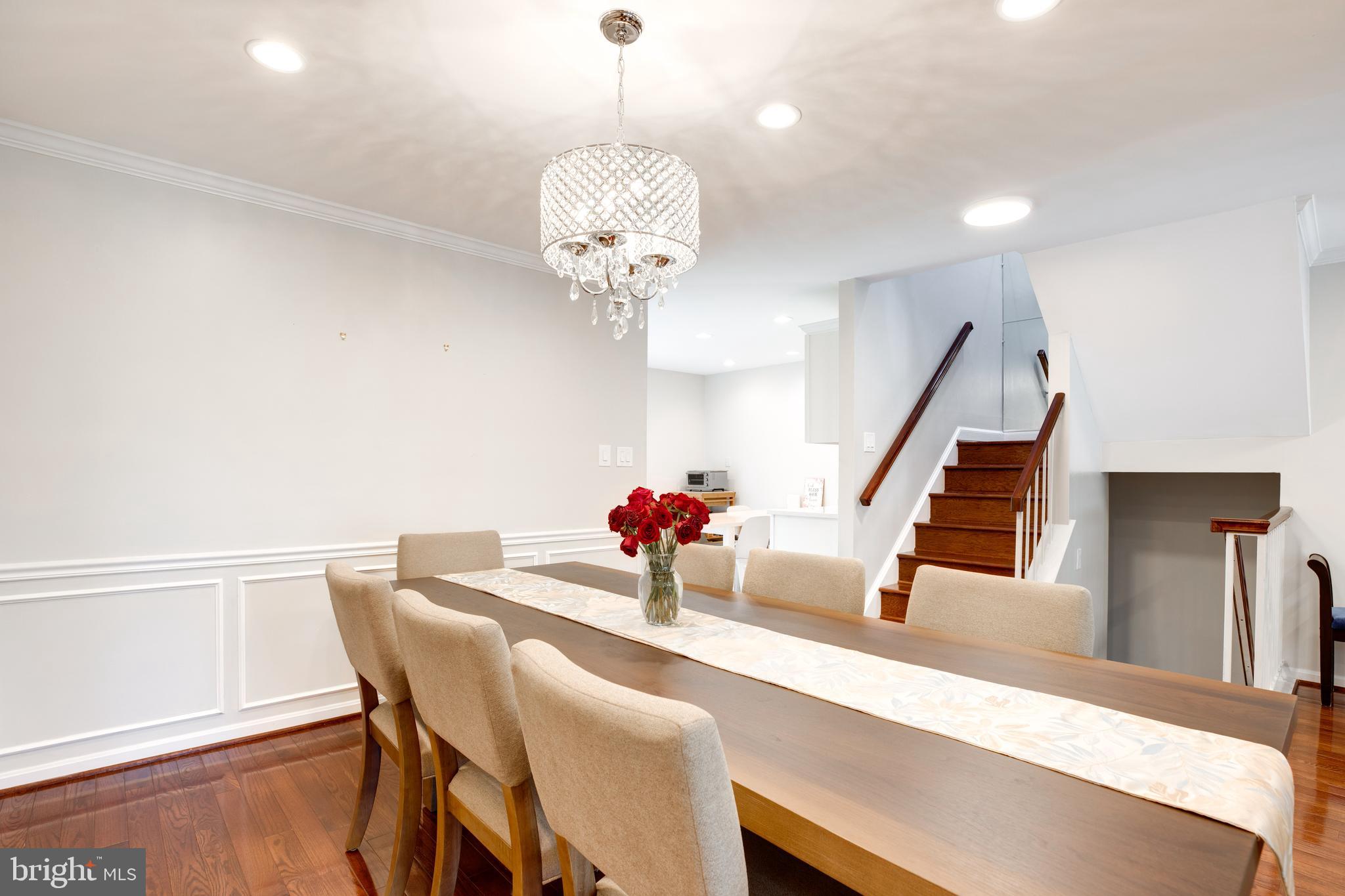 OAKTON VILLAGE - Residential Lease