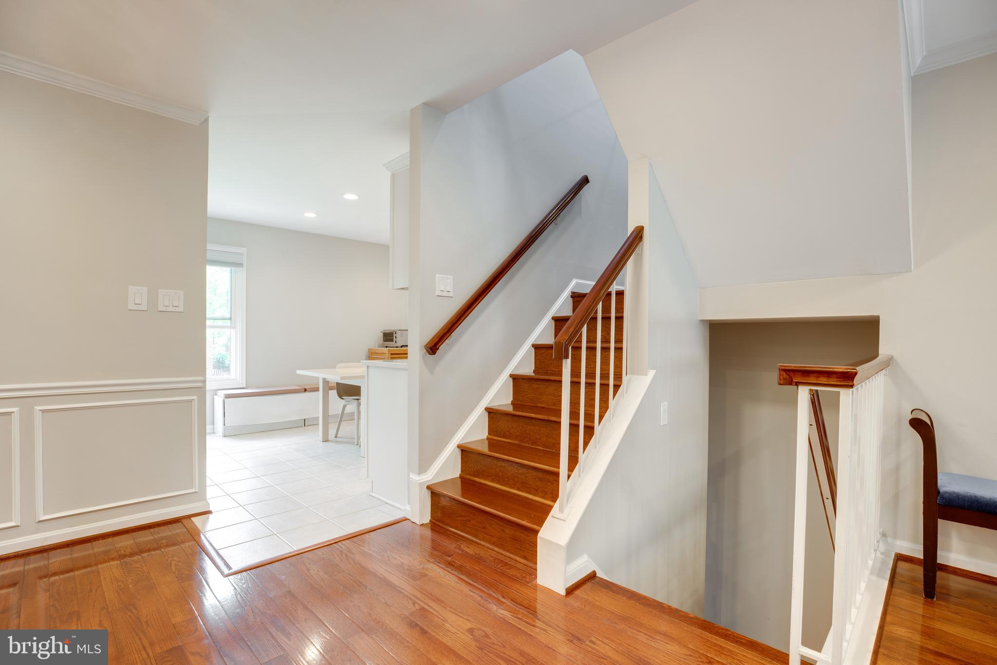 OAKTON VILLAGE - Residential Lease