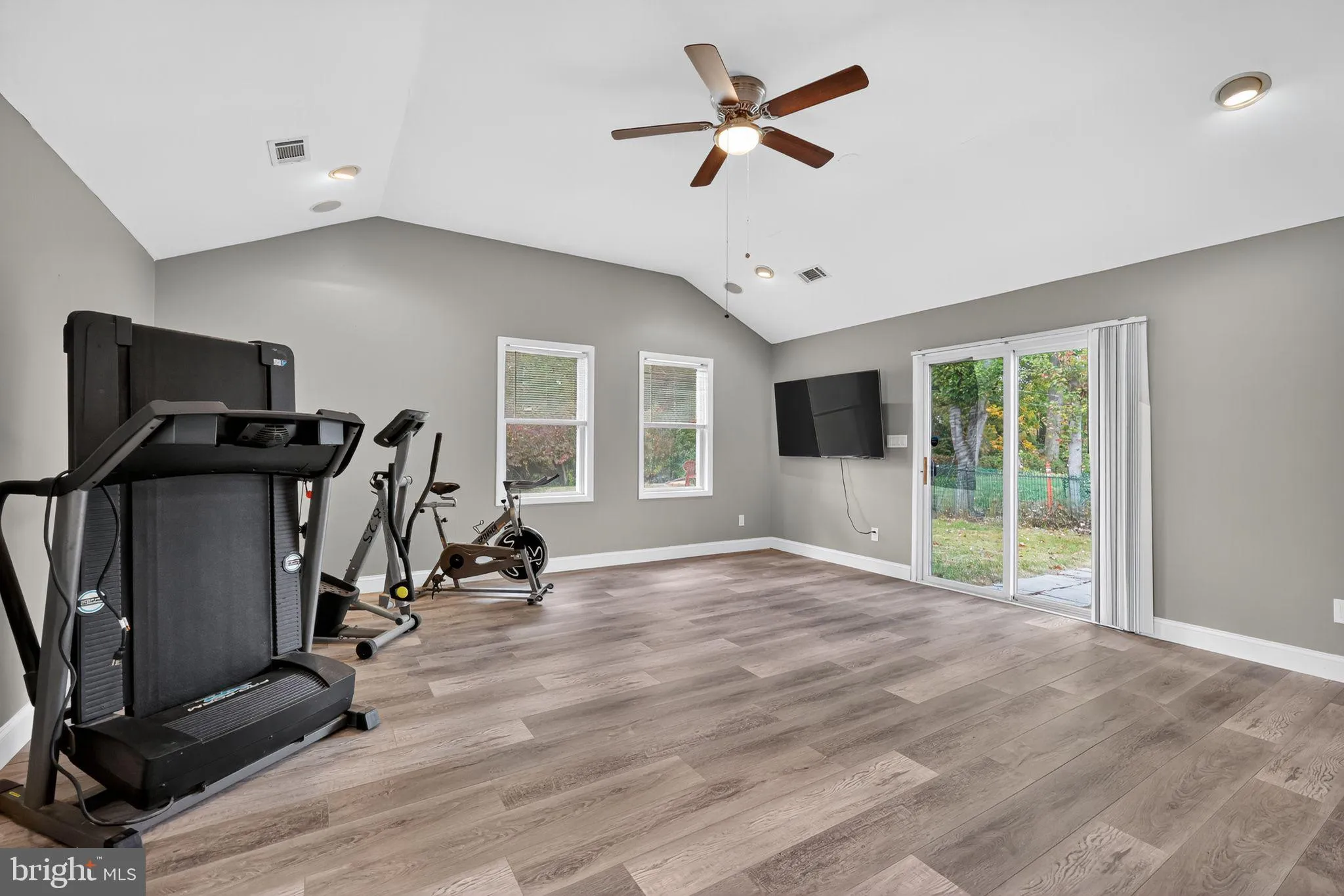 Willingboro, New Jersey 08046, United States, 4 Bedrooms Bedrooms, ,2 BathroomsBathrooms,Residential,Active,233887