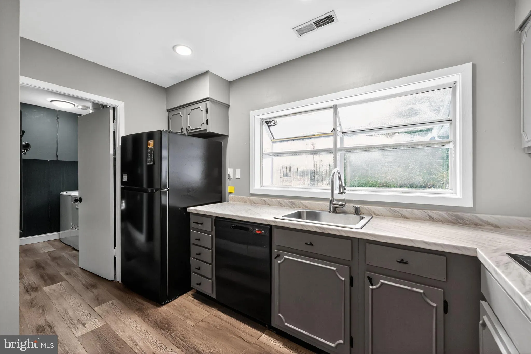 Willingboro, New Jersey 08046, United States, 4 Bedrooms Bedrooms, ,2 BathroomsBathrooms,Residential,Active,233887