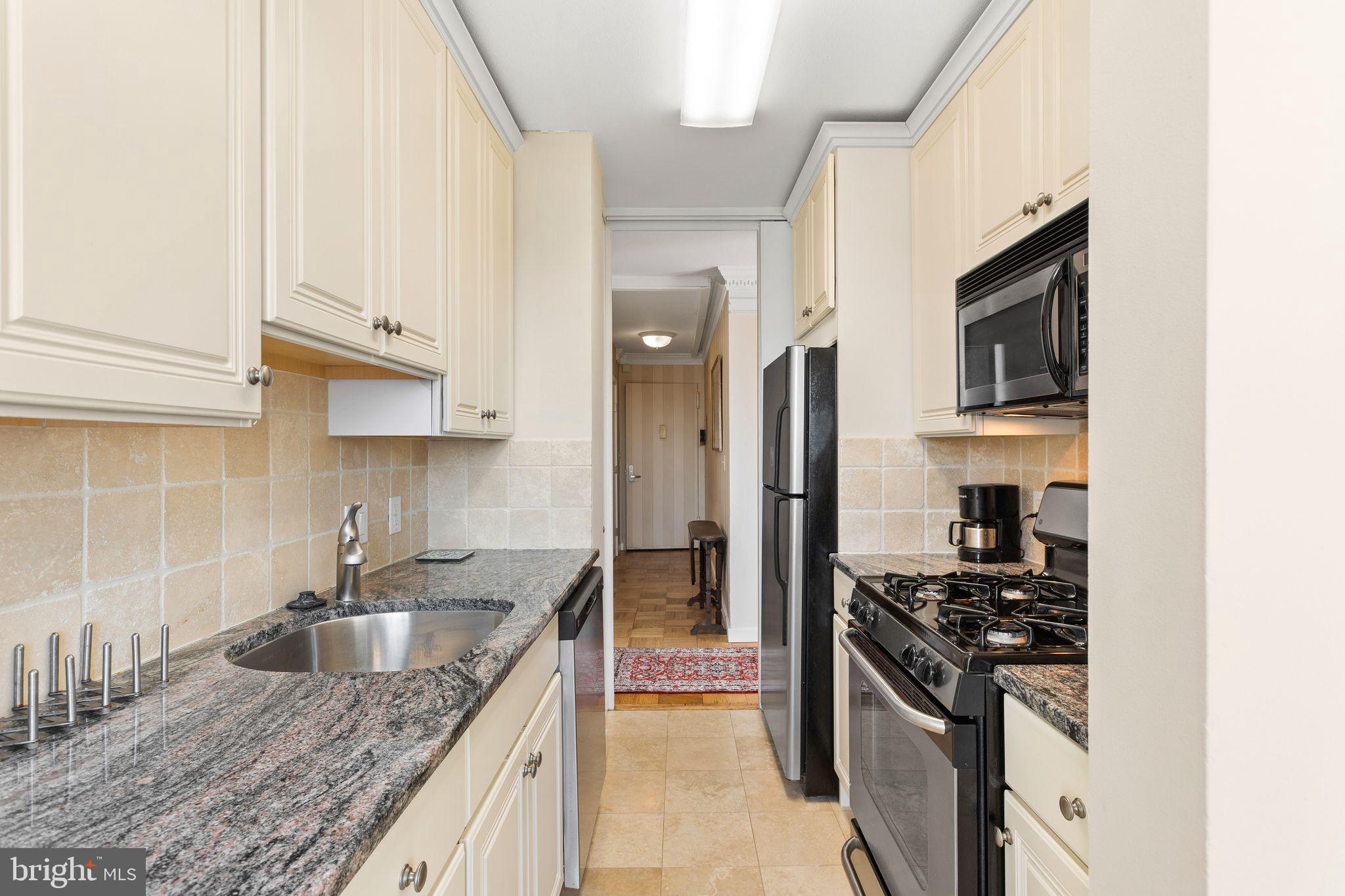 SOCIETY HILL - Residential