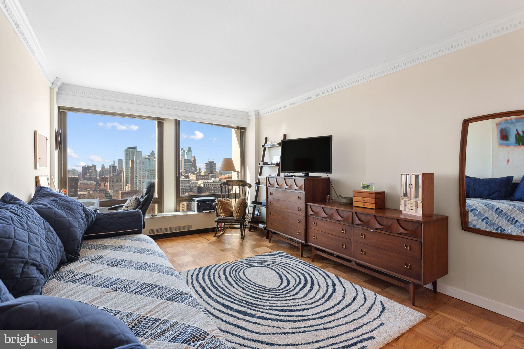 SOCIETY HILL - Residential