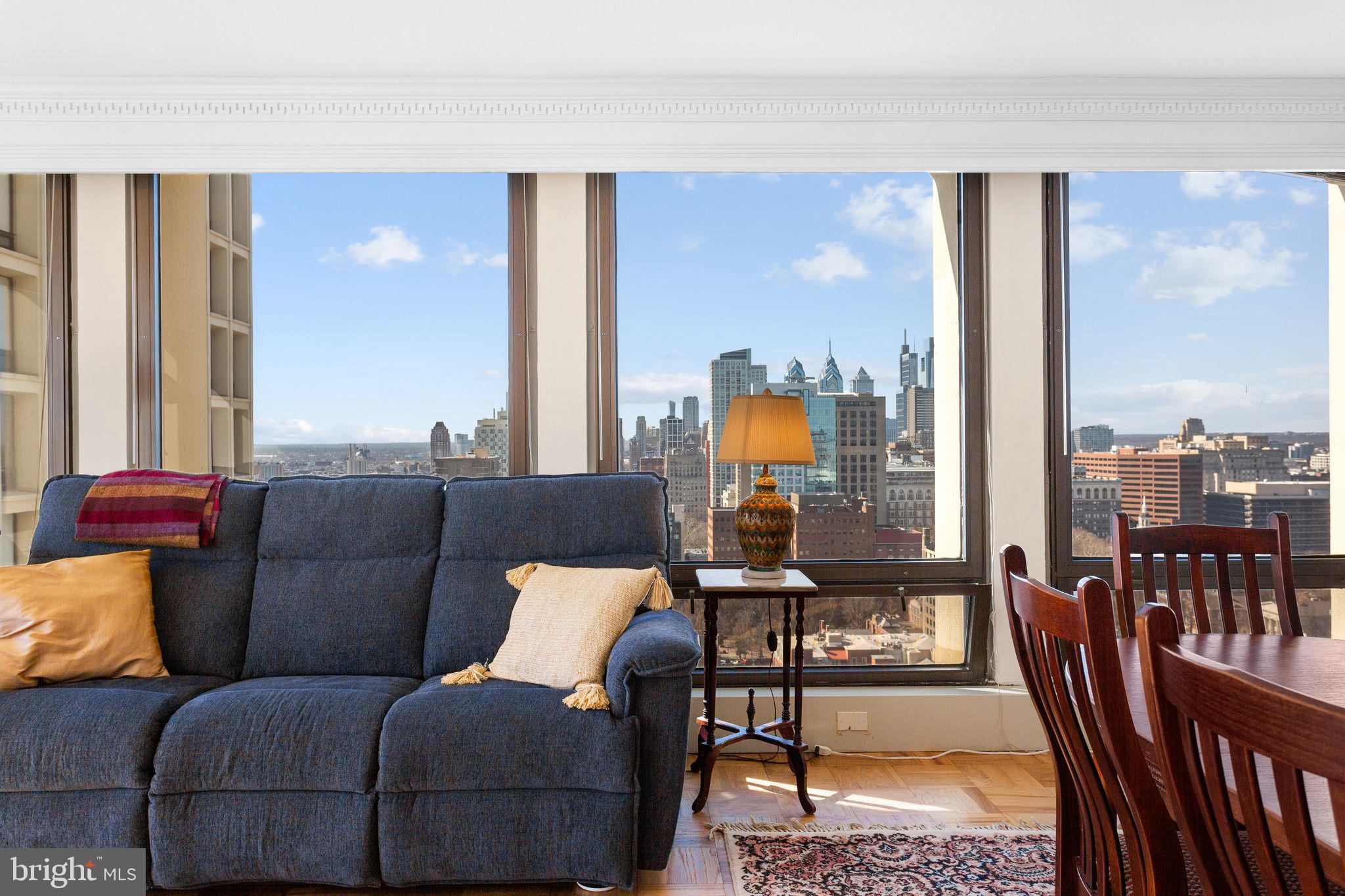 SOCIETY HILL - Residential