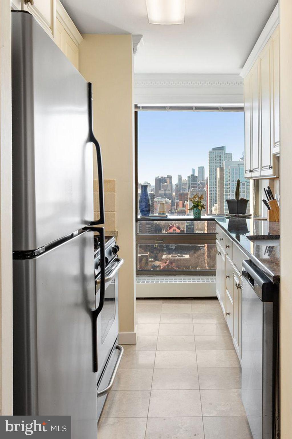 SOCIETY HILL - Residential