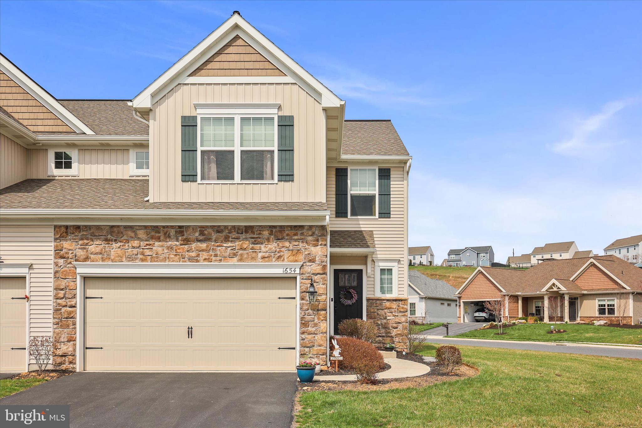 ORCHARD GLEN - Residential