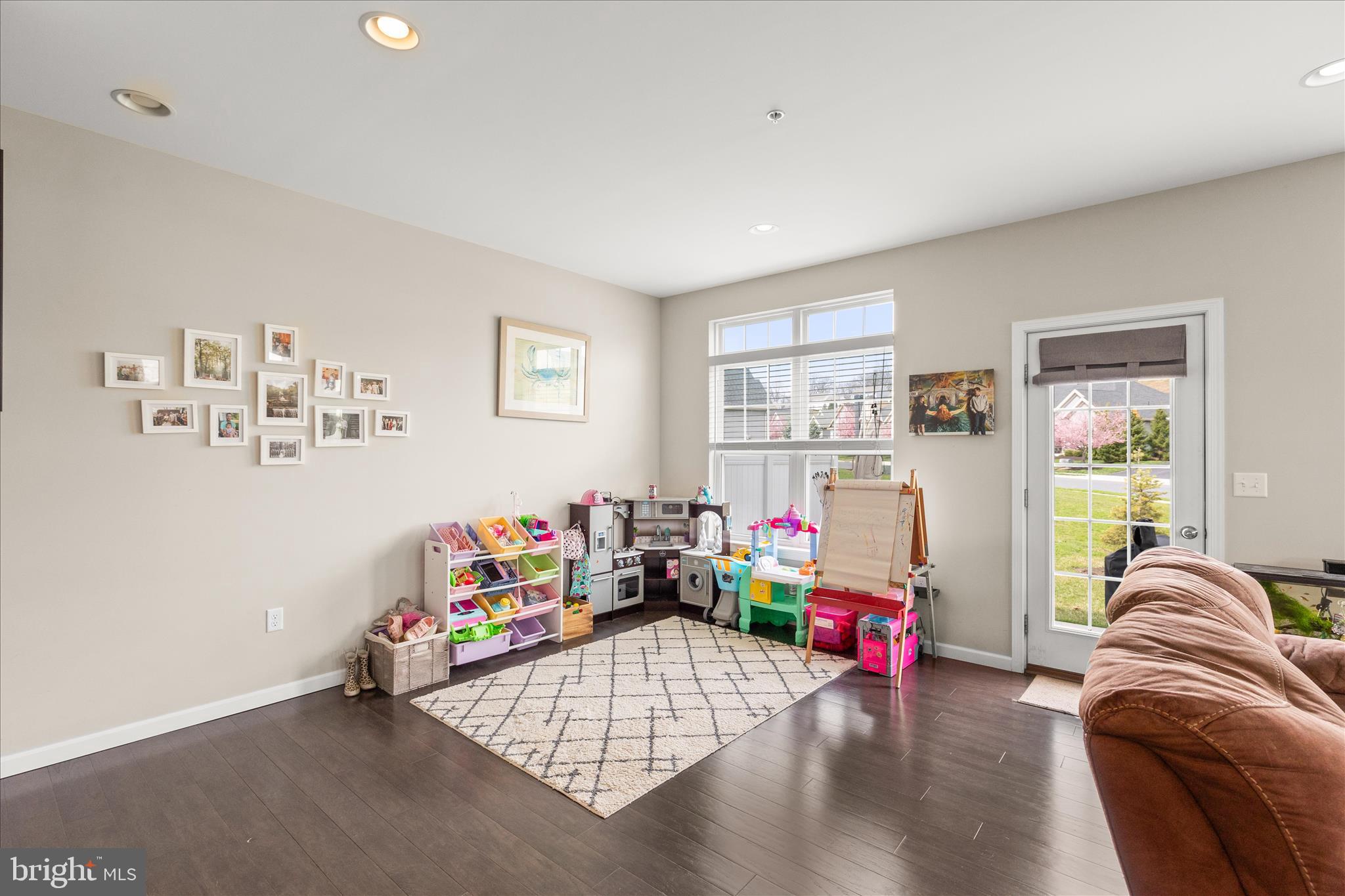 ORCHARD GLEN - Residential