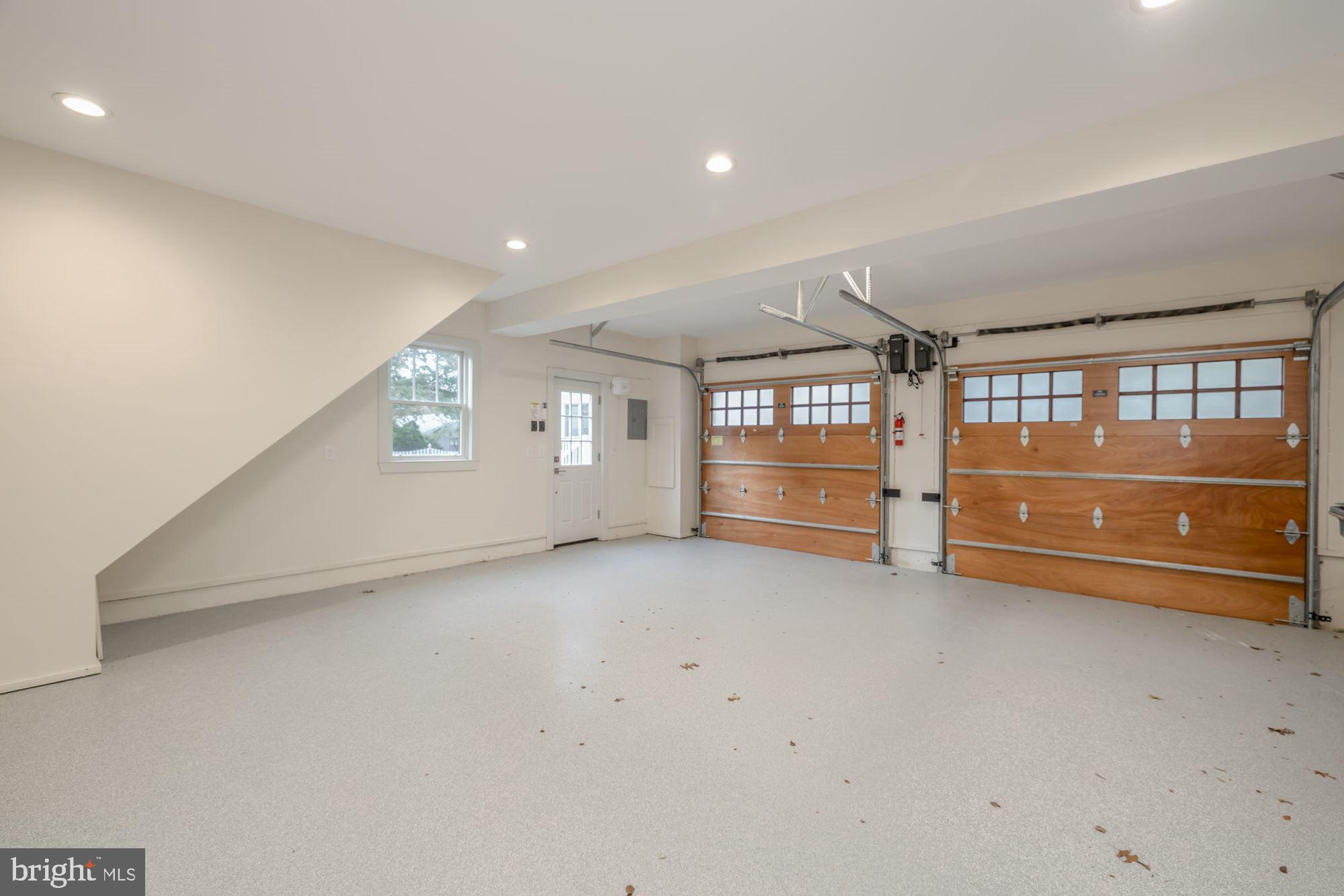 MADISON MANOR - Residential