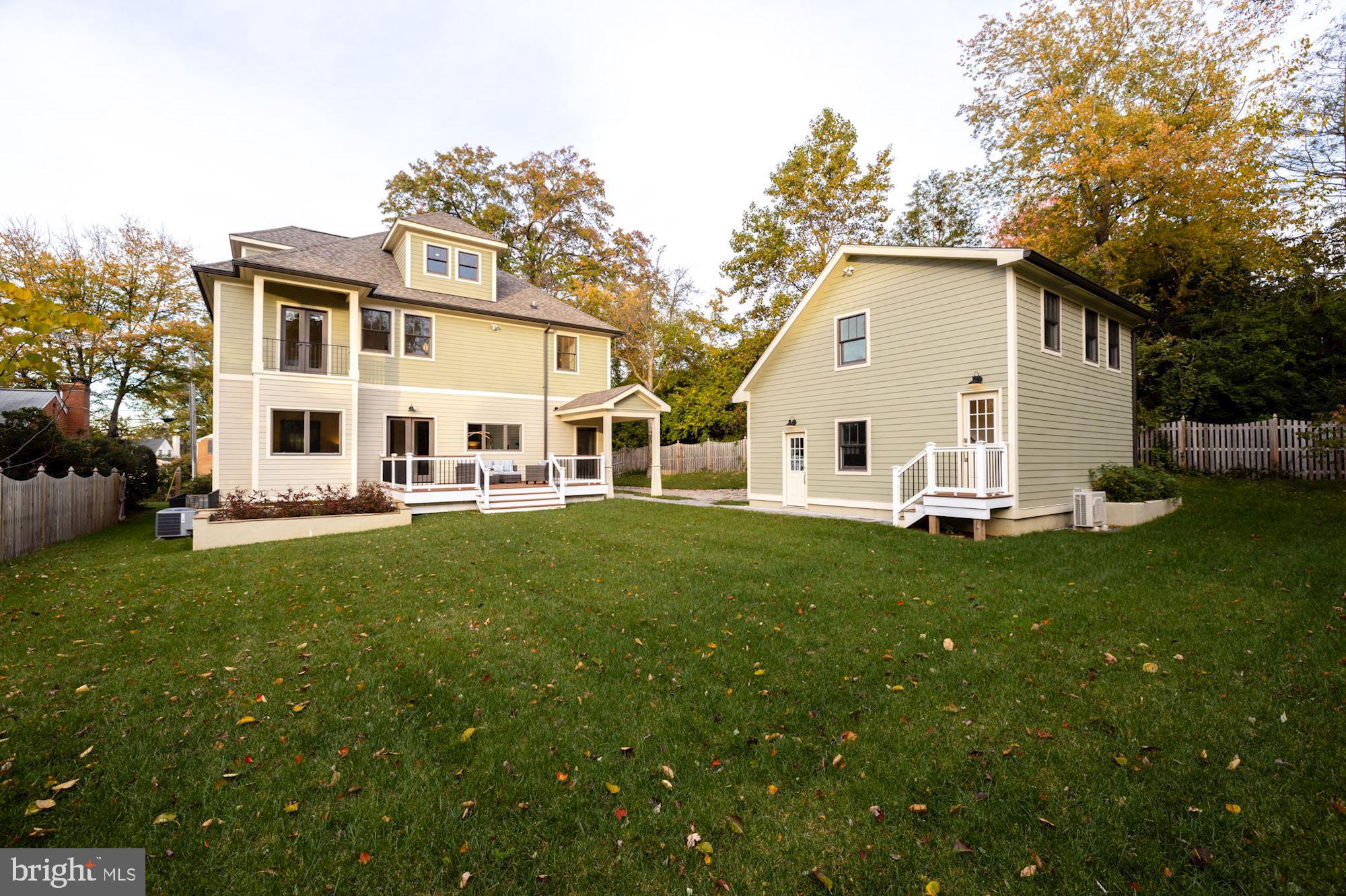 MADISON MANOR - Residential