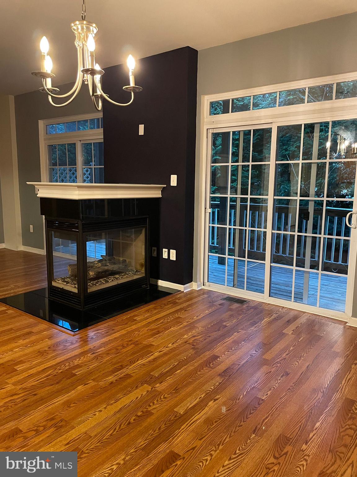 THE COMMONS ON WILLIAM SQUARE - Residential