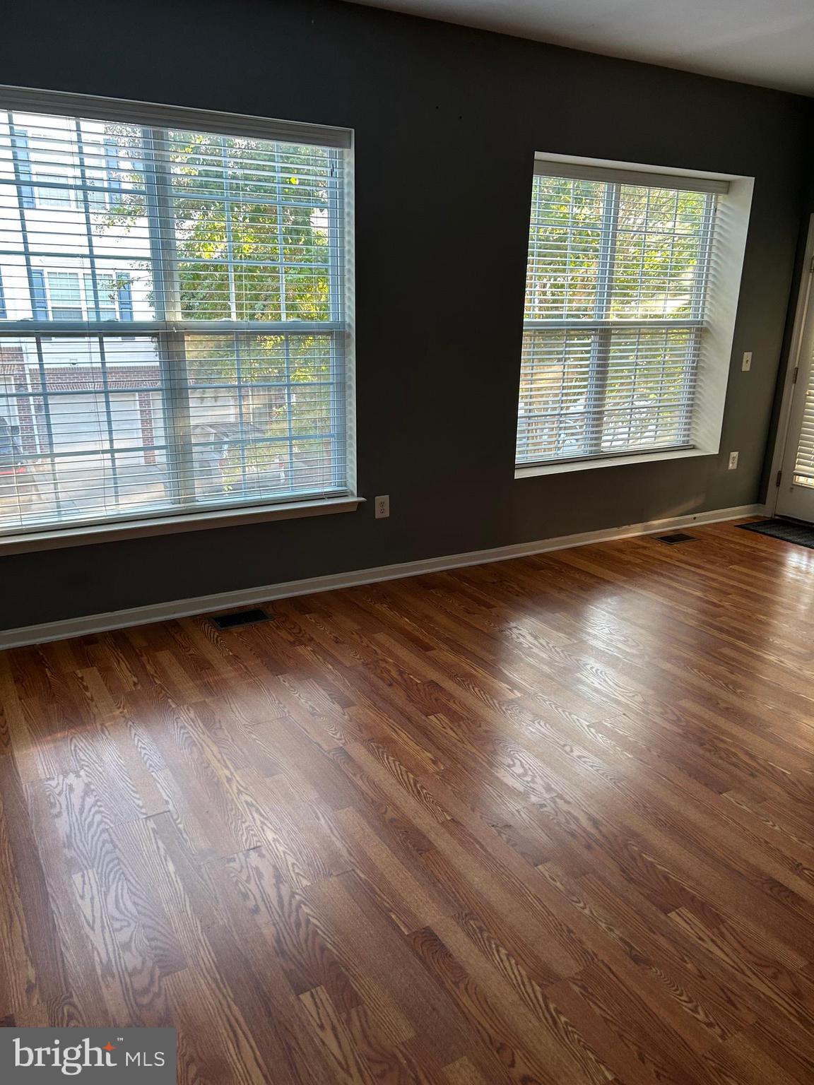 THE COMMONS ON WILLIAM SQUARE - Residential