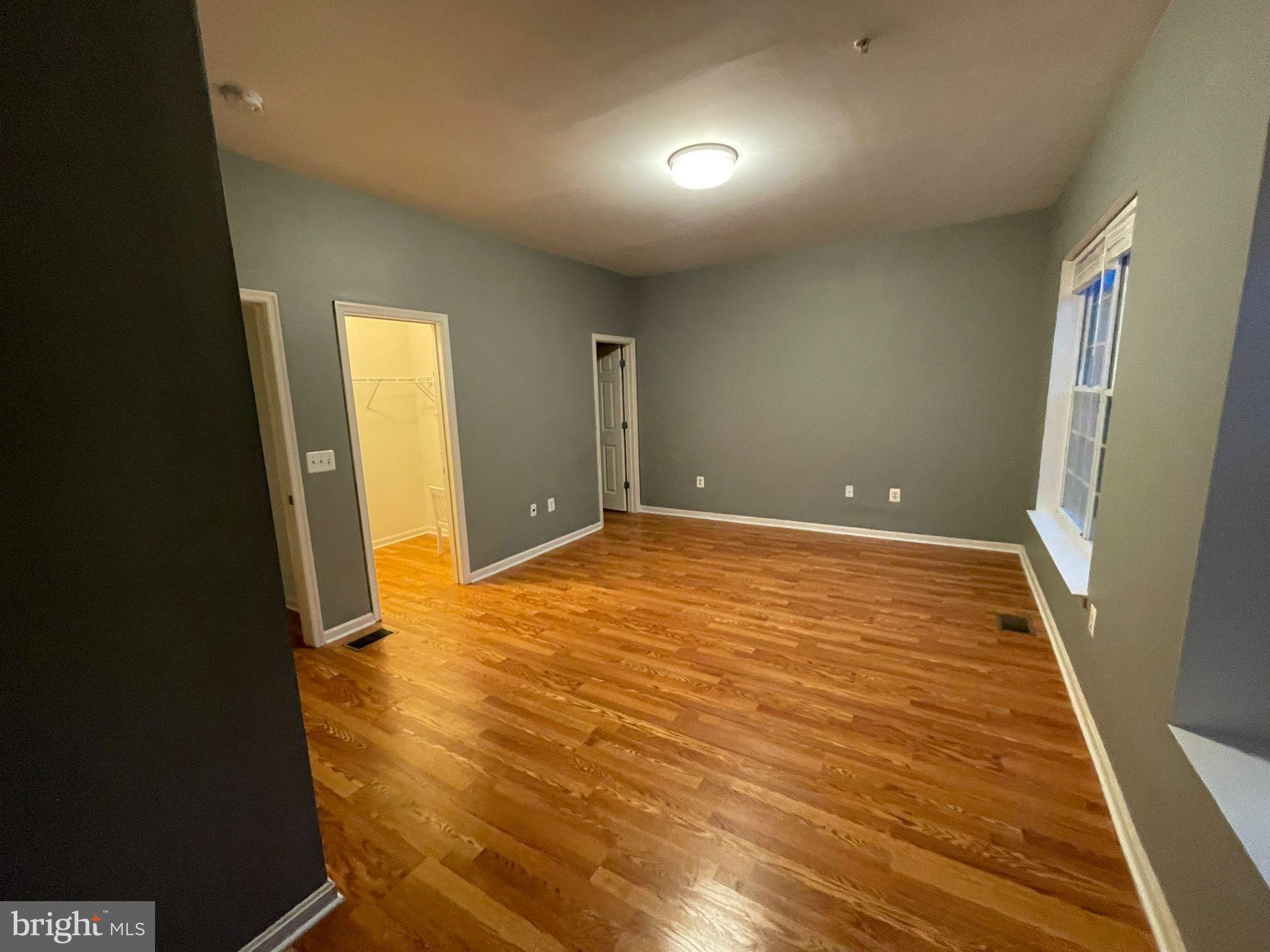 THE COMMONS ON WILLIAM SQUARE - Residential