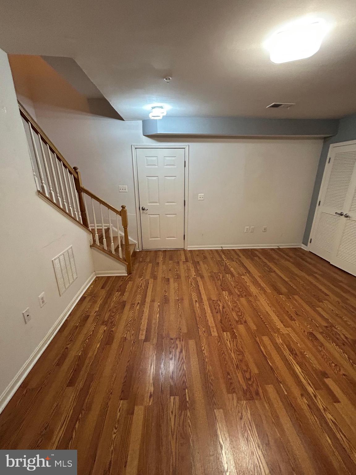 THE COMMONS ON WILLIAM SQUARE - Residential