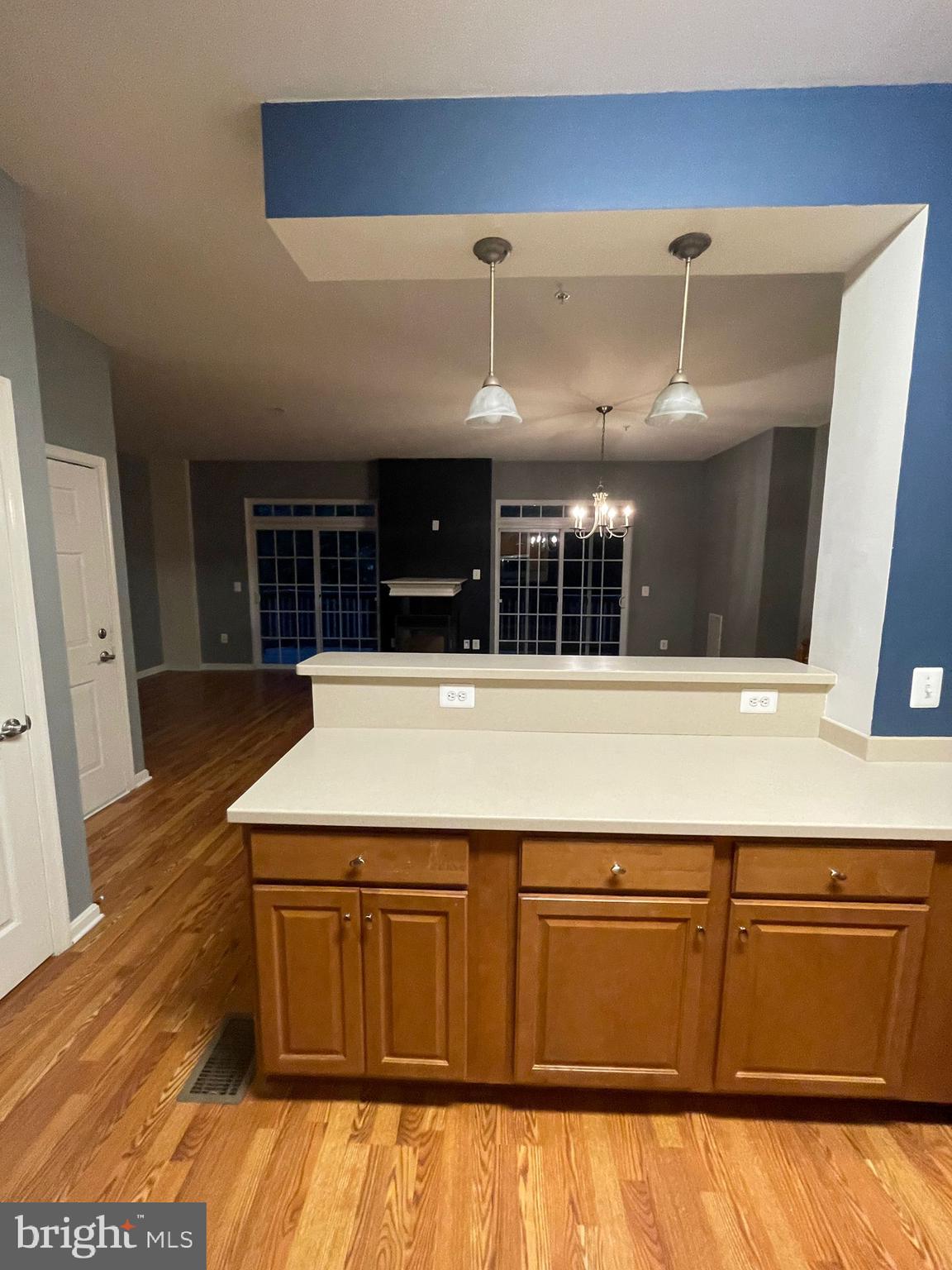 THE COMMONS ON WILLIAM SQUARE - Residential