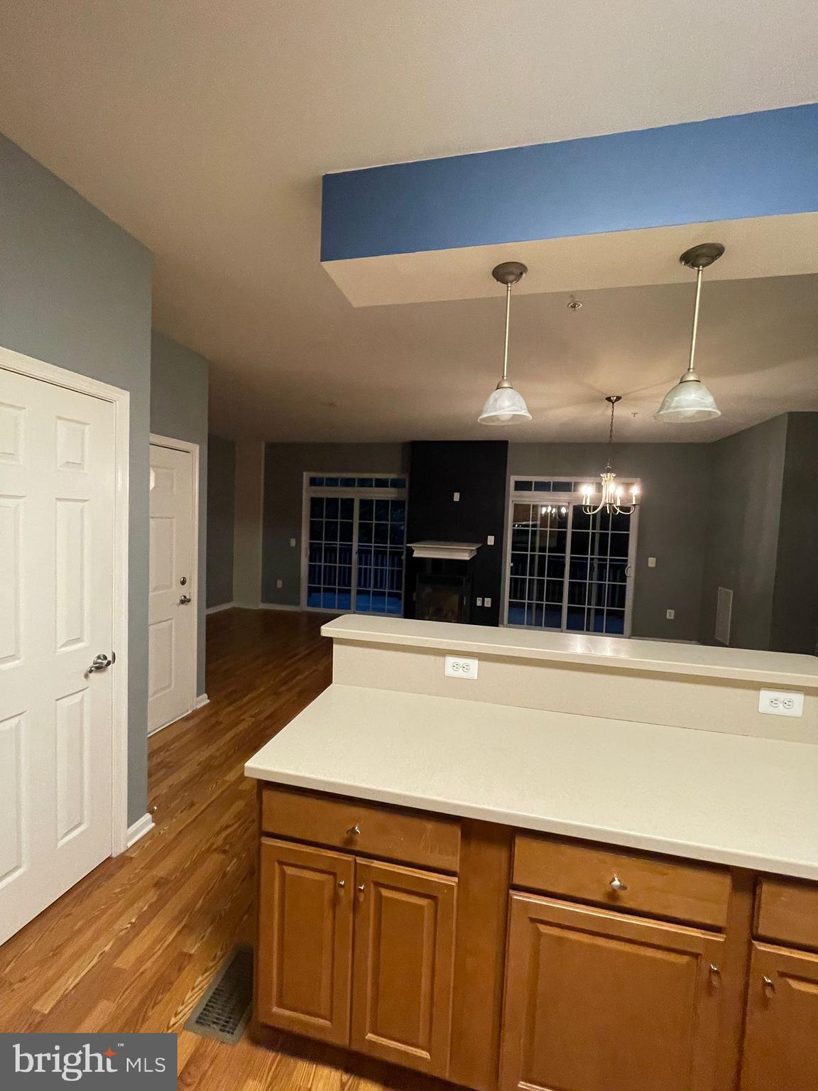 THE COMMONS ON WILLIAM SQUARE - Residential