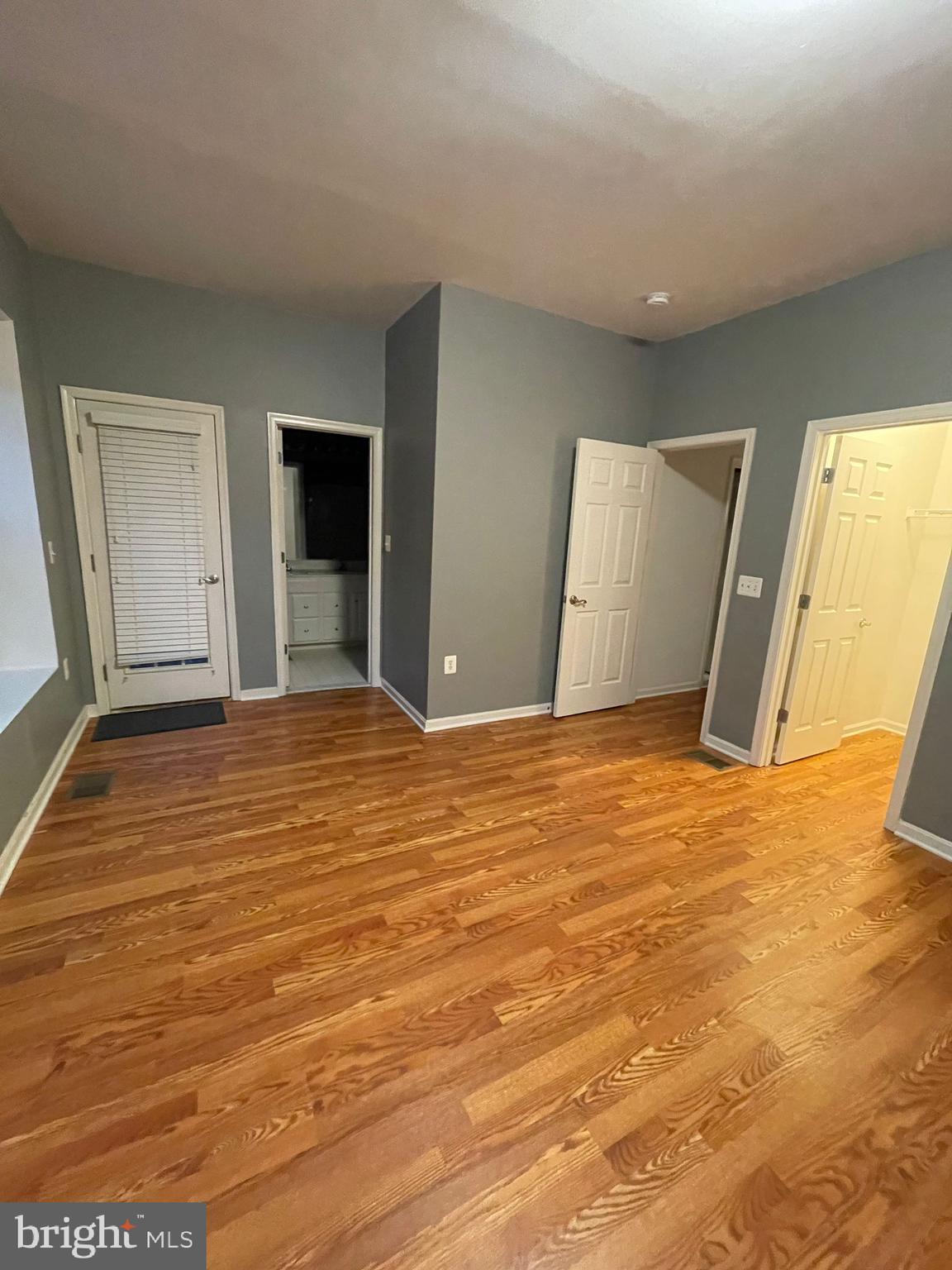 THE COMMONS ON WILLIAM SQUARE - Residential