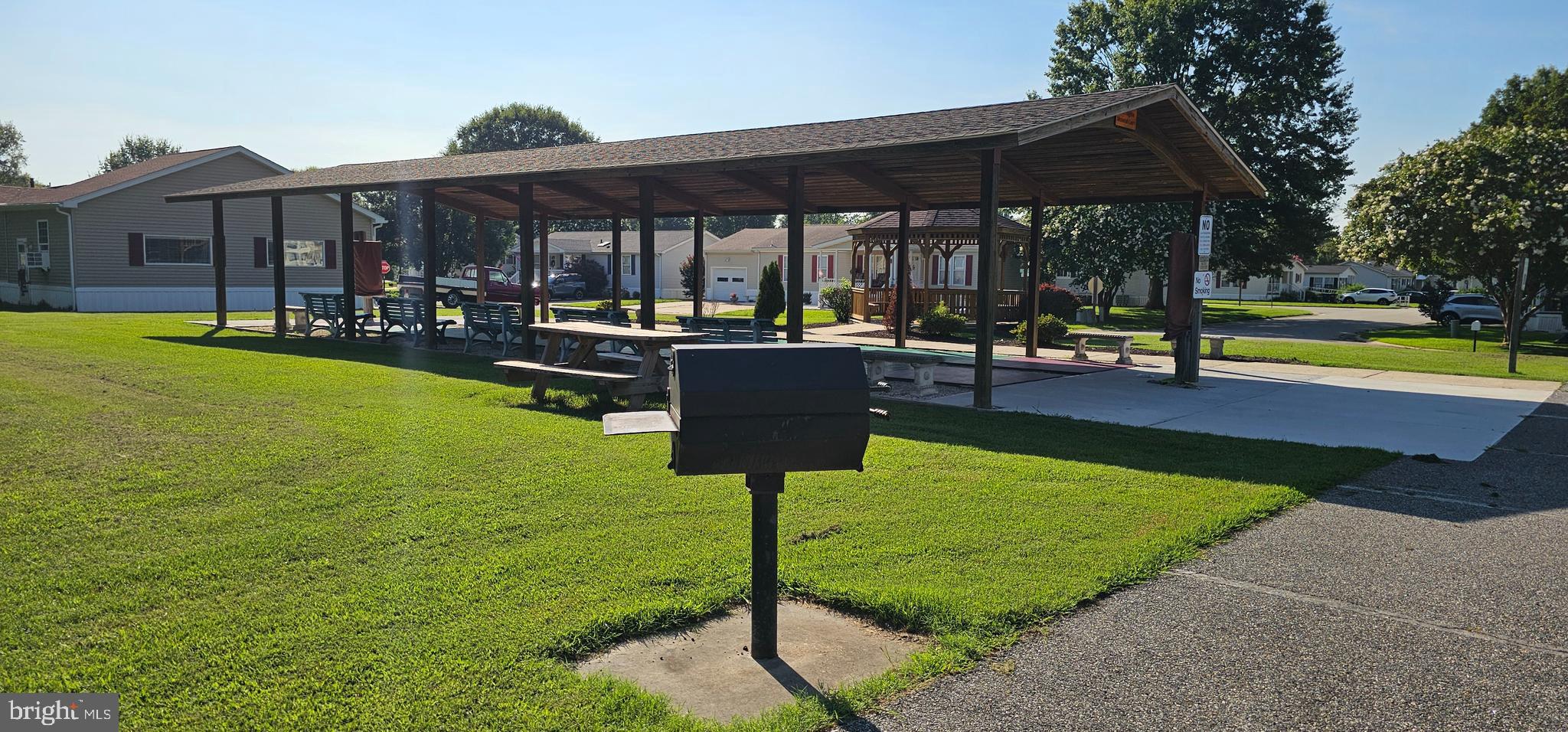 HYDE PARK - Residential