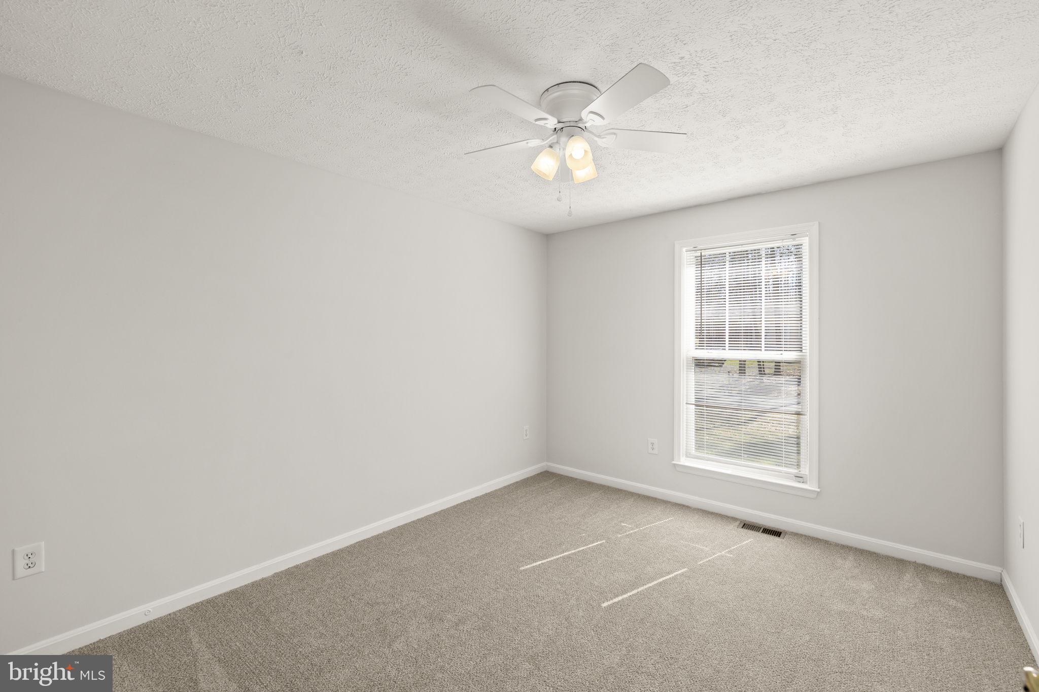 LAKE LAND OR - Residential