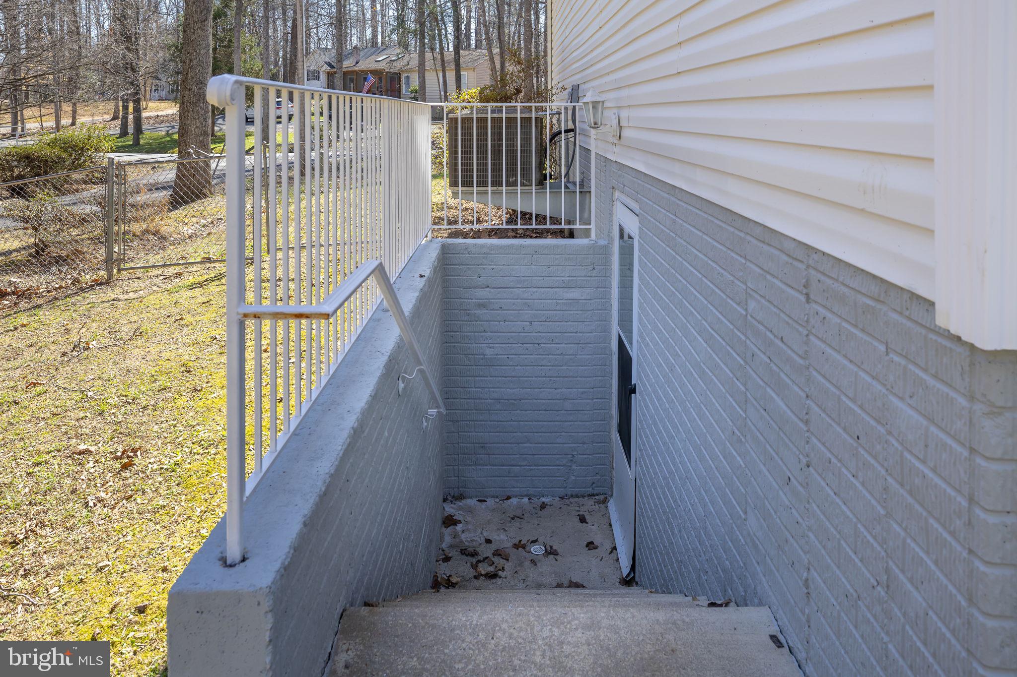 LAKE LAND OR - Residential