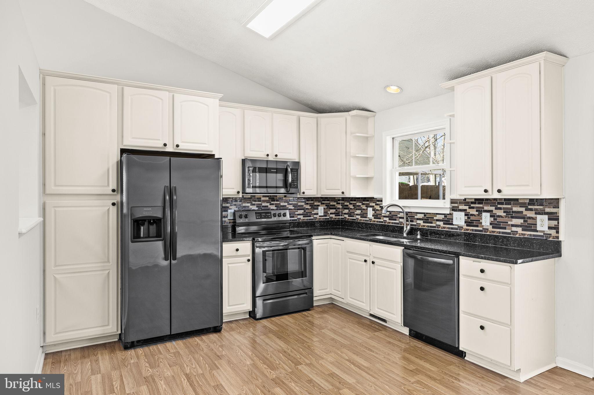 LAKE LAND OR - Residential