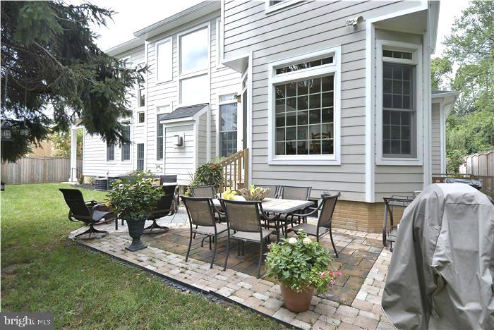 ALTA VISTA GARDENS - Residential Lease