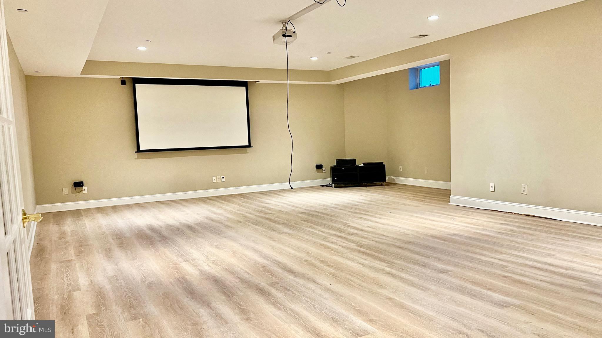 ALTA VISTA GARDENS - Residential Lease