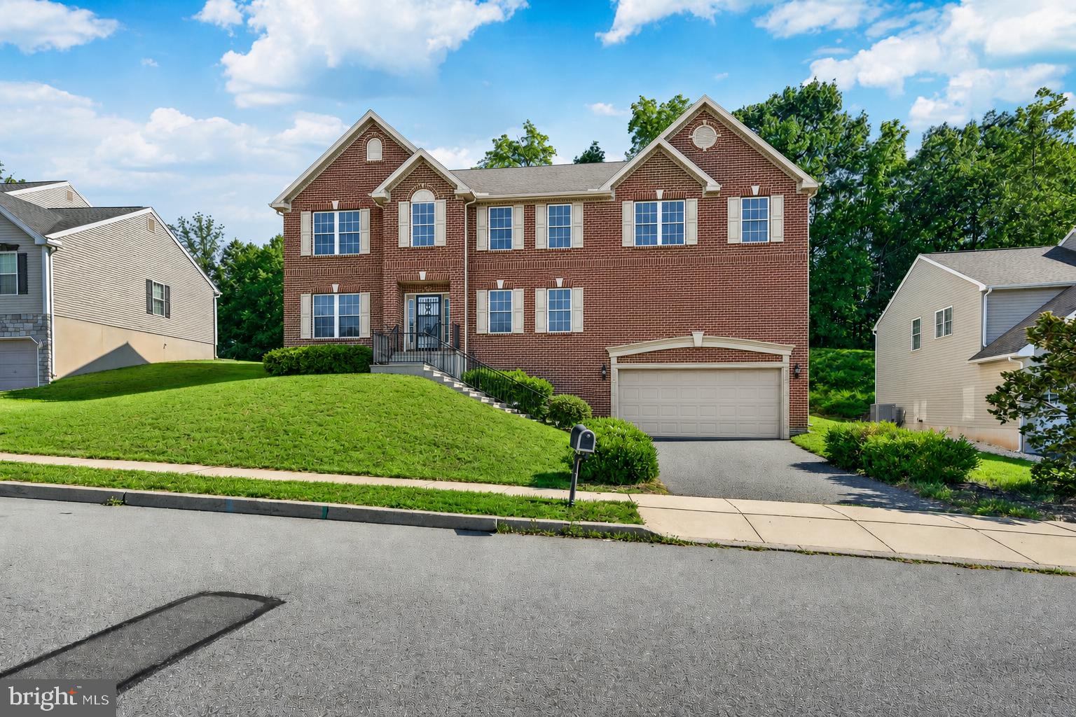 15 SAWGRASS DRIVE